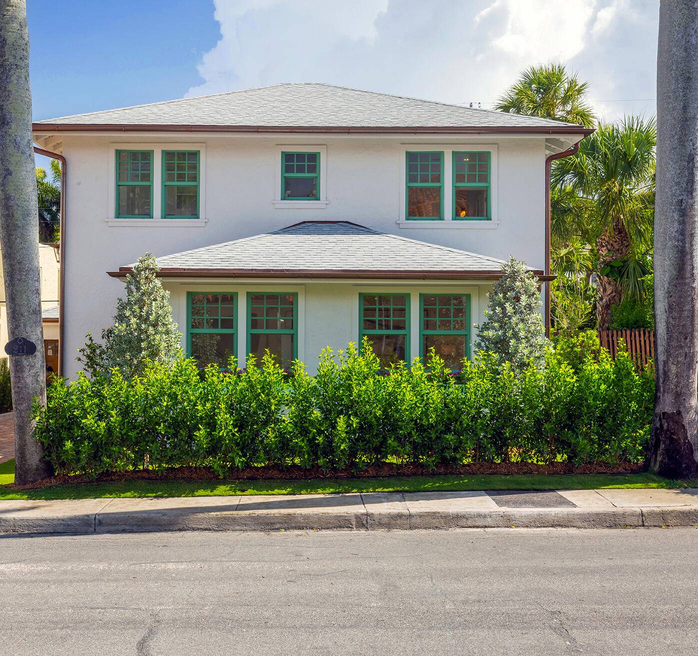 Palm Beach, FL 33480,211 Park AVE