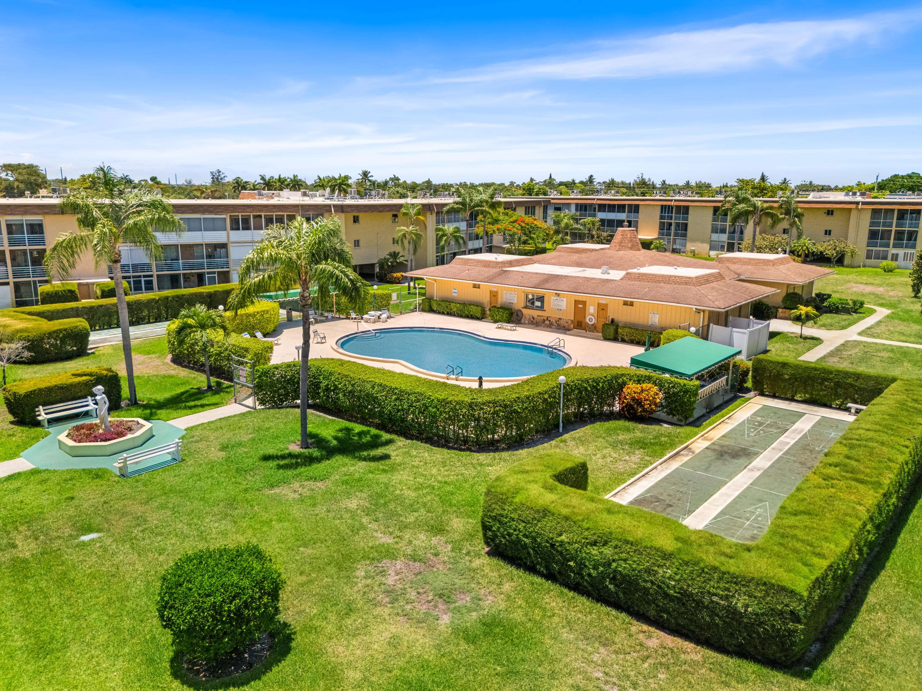 Palm Springs, FL 33461,500 Village Green CIR 311