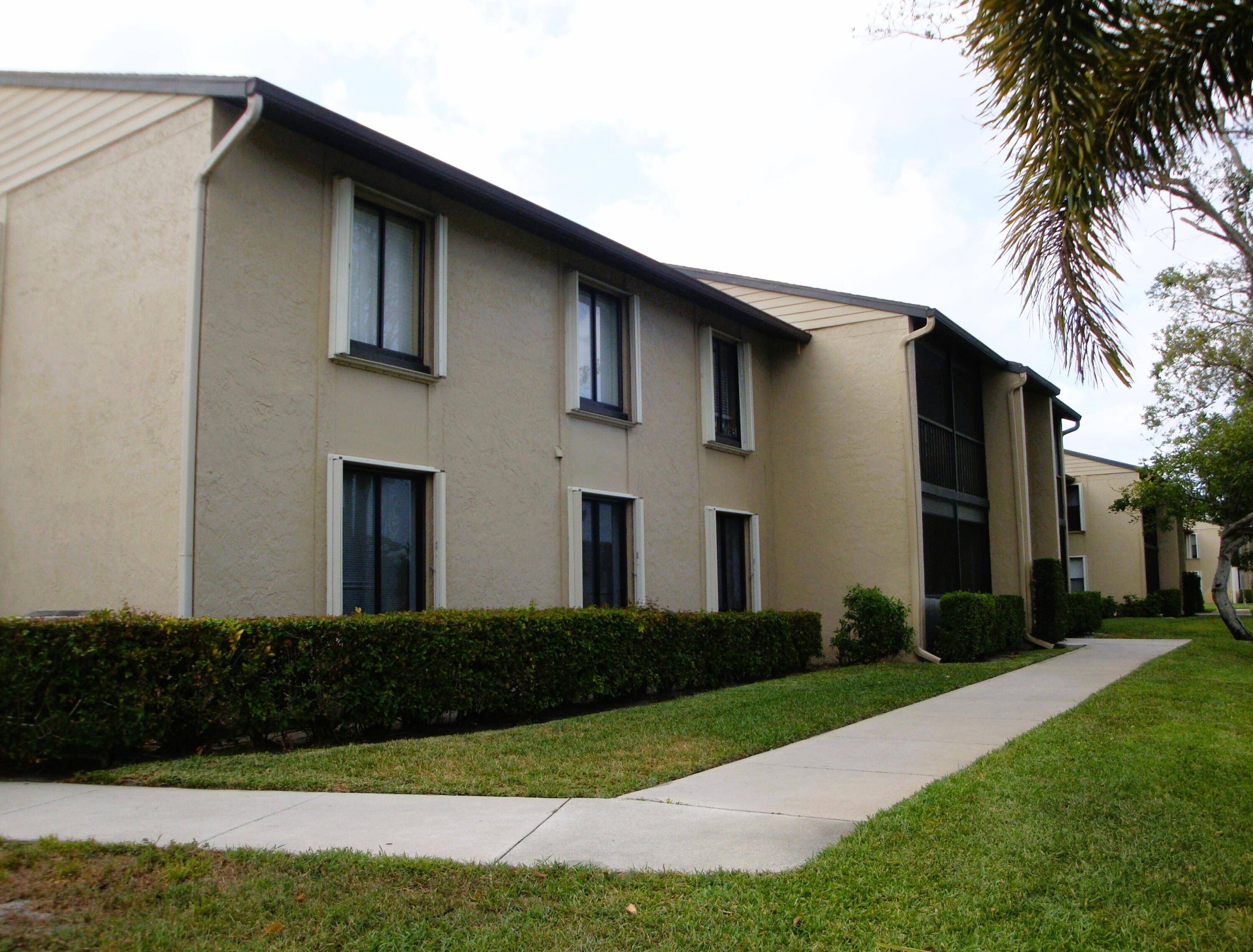 Greenacres, FL 33415,723 Sunny Pine WAY G1