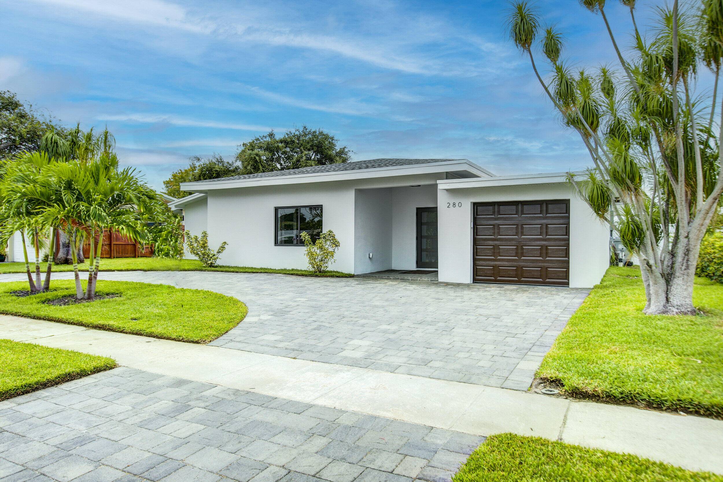 Pompano Beach, FL 33060,280 SE 9th ST