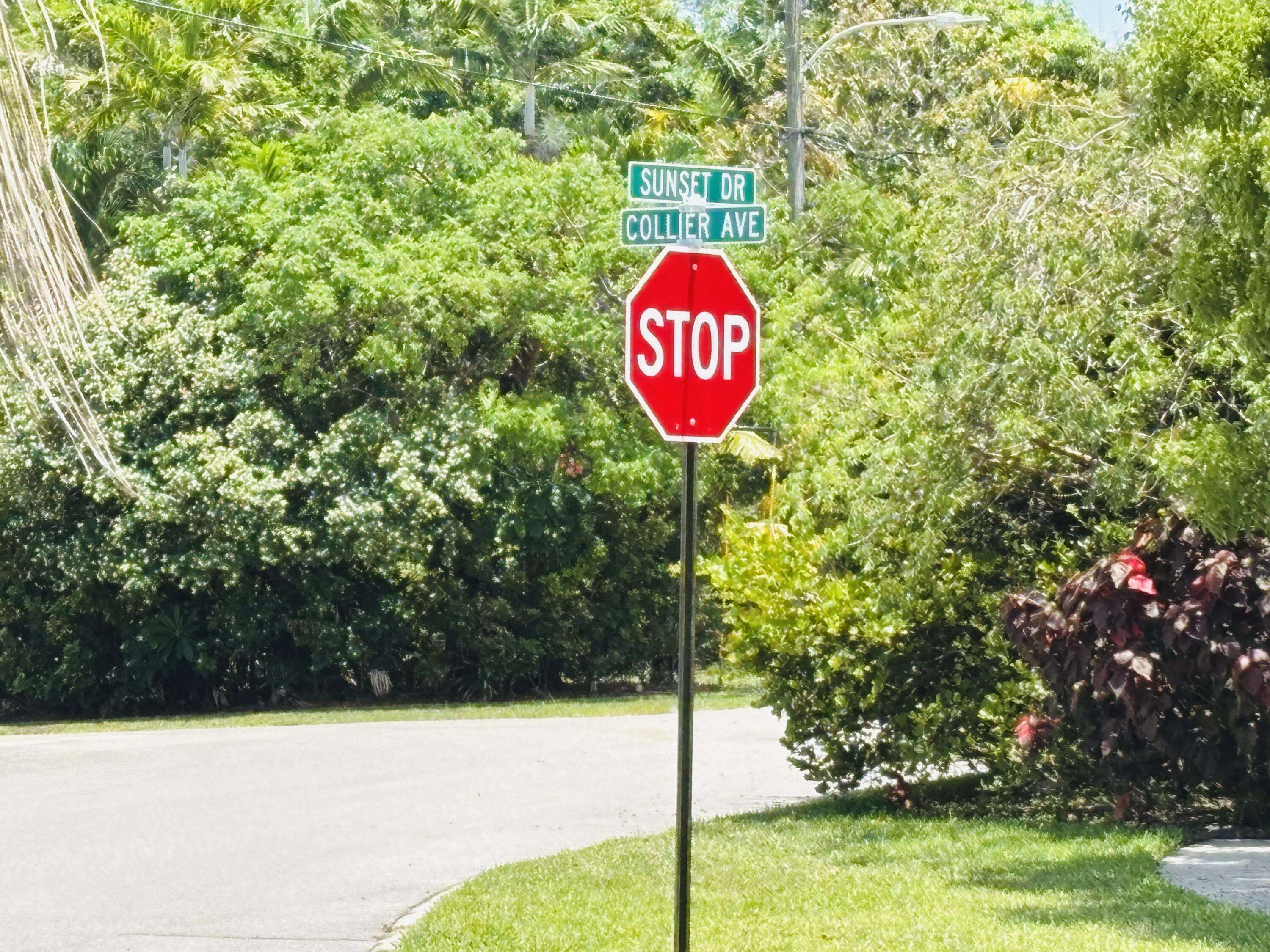 Lake Worth, FL 33461,749 Sunset DR