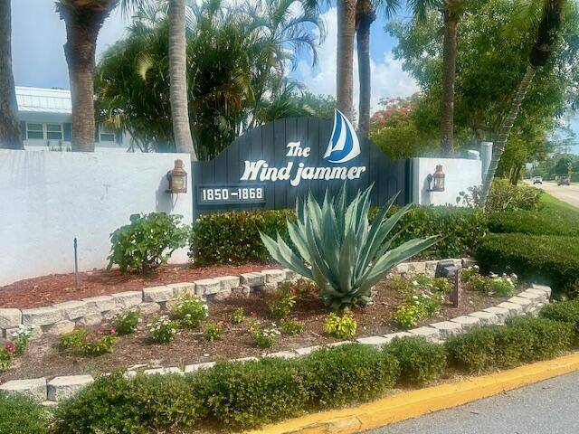 Stuart, FL 34994,1868 SW Palm City RD 304