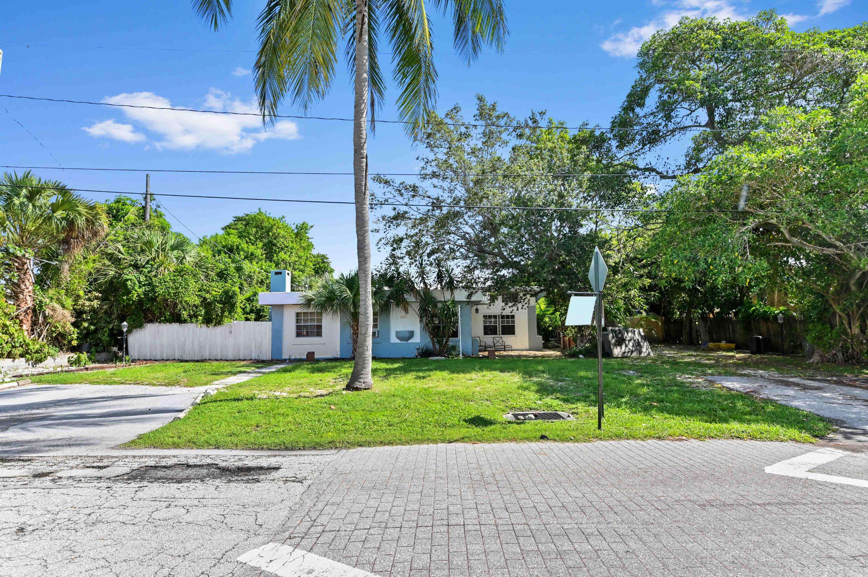 North Palm Beach, FL 33408,1831 Juno RD 1