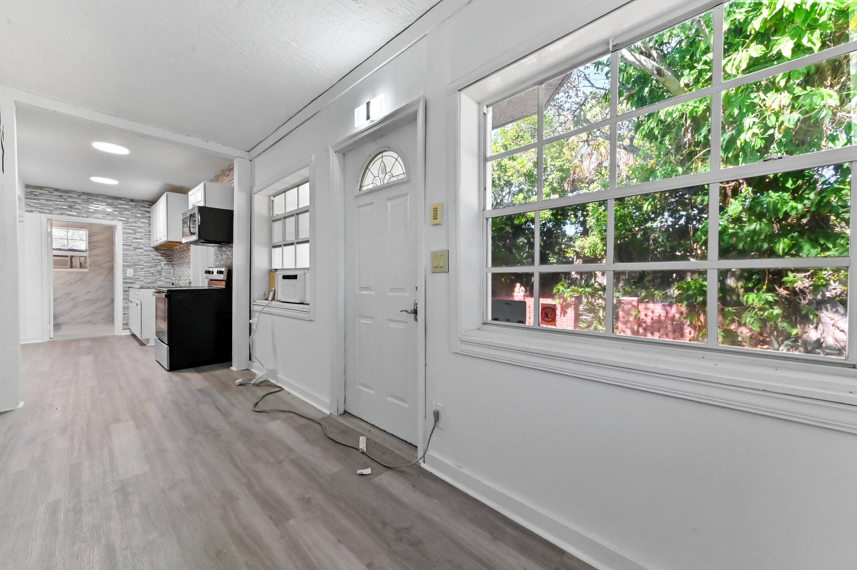 North Palm Beach, FL 33408,1831 Juno RD 1