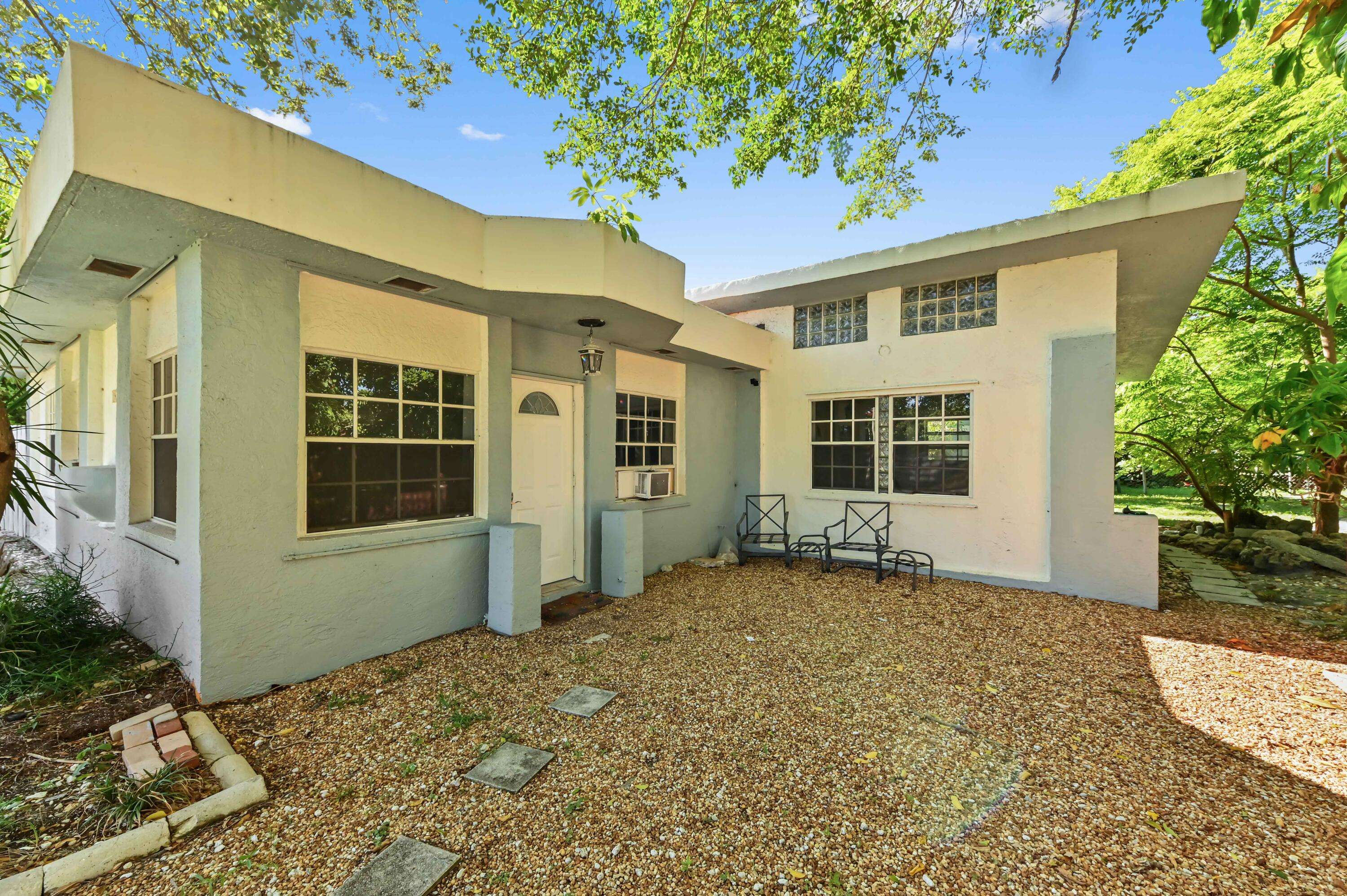 North Palm Beach, FL 33408,1831 Juno RD 1