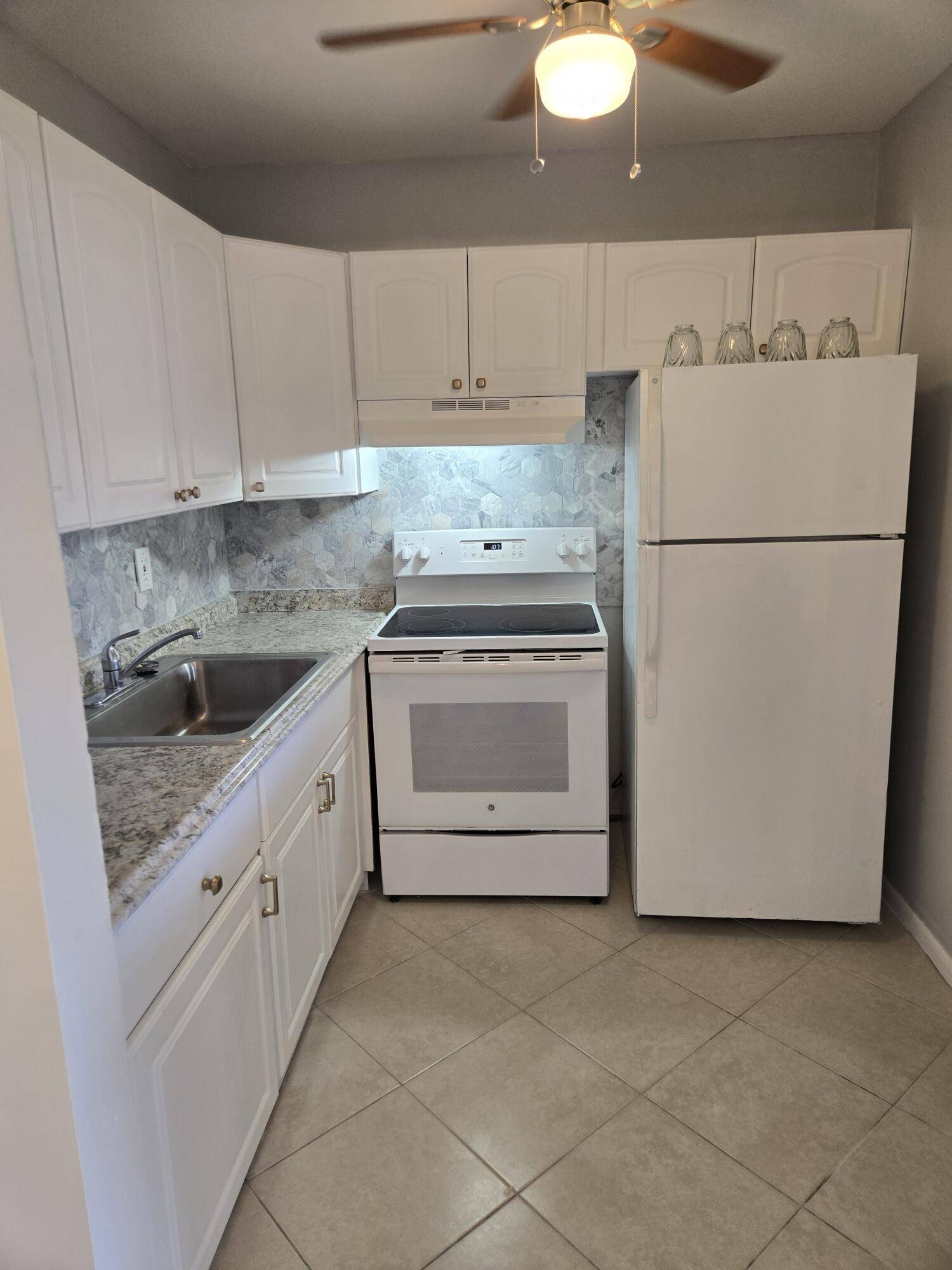 West Palm Beach, FL 33417,99 E Salisbury
