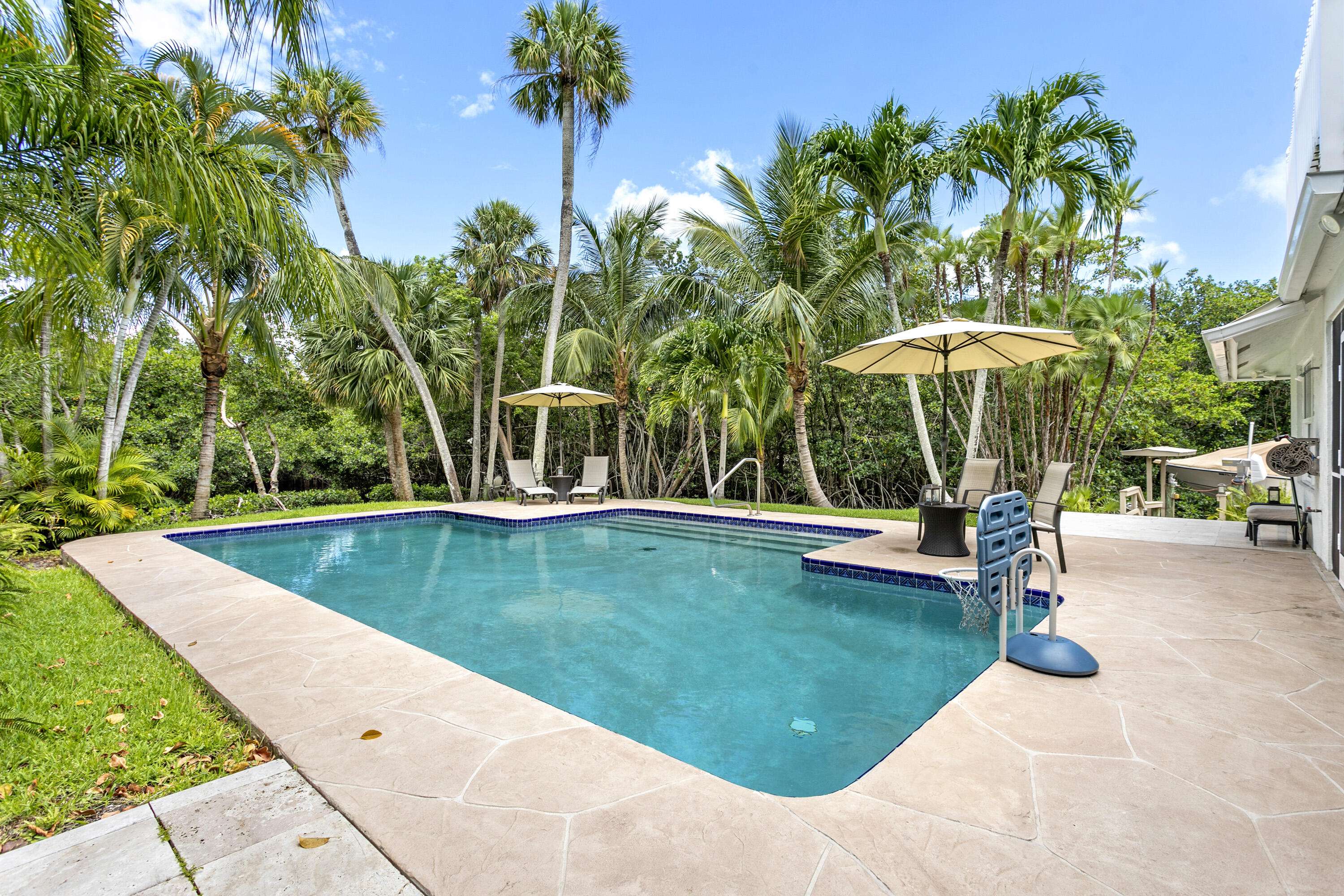 Jupiter, FL 33458,207 Jupiter Woods DR