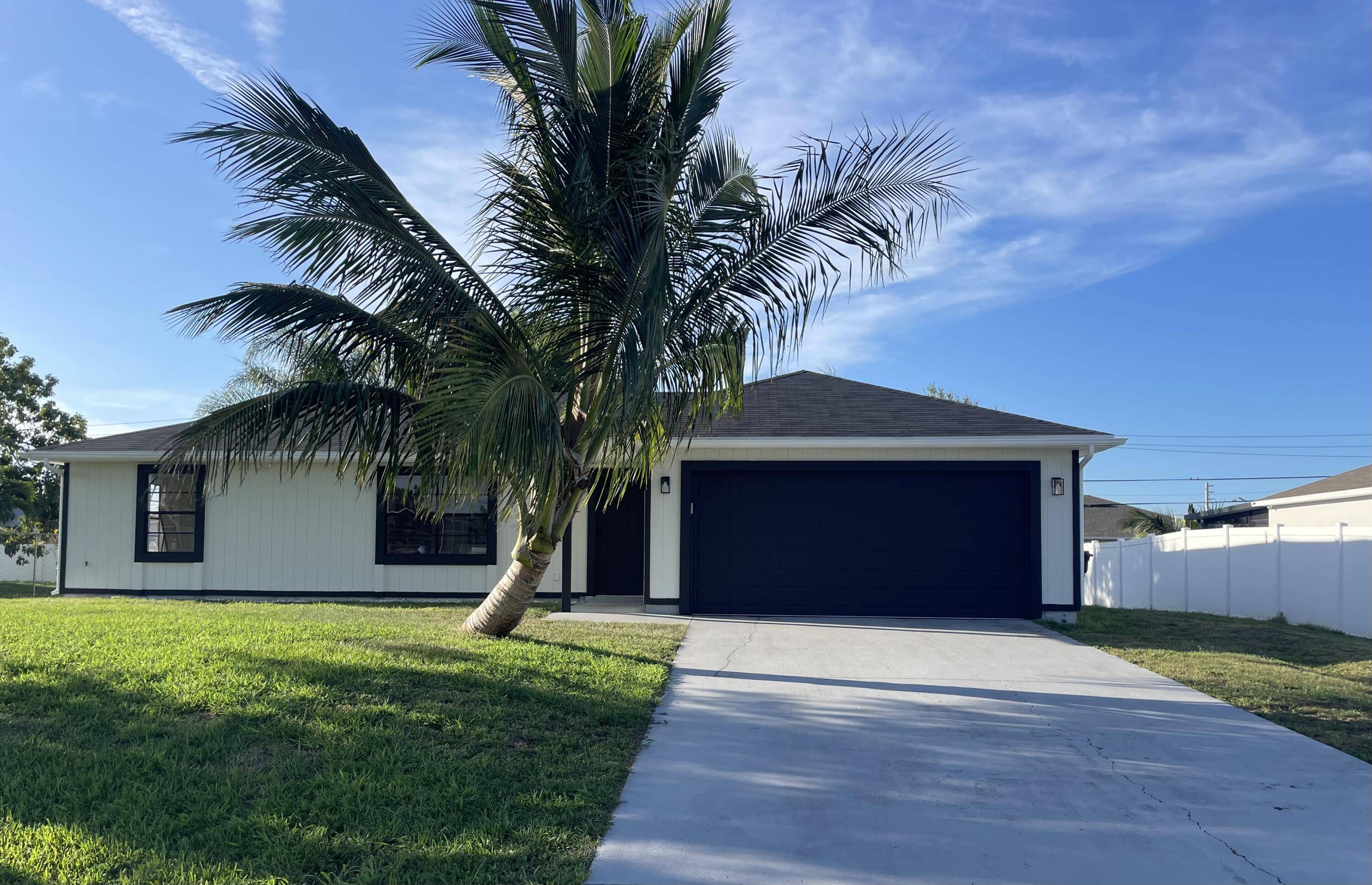Port Saint Lucie, FL 34953,933 SW Liberty AVE