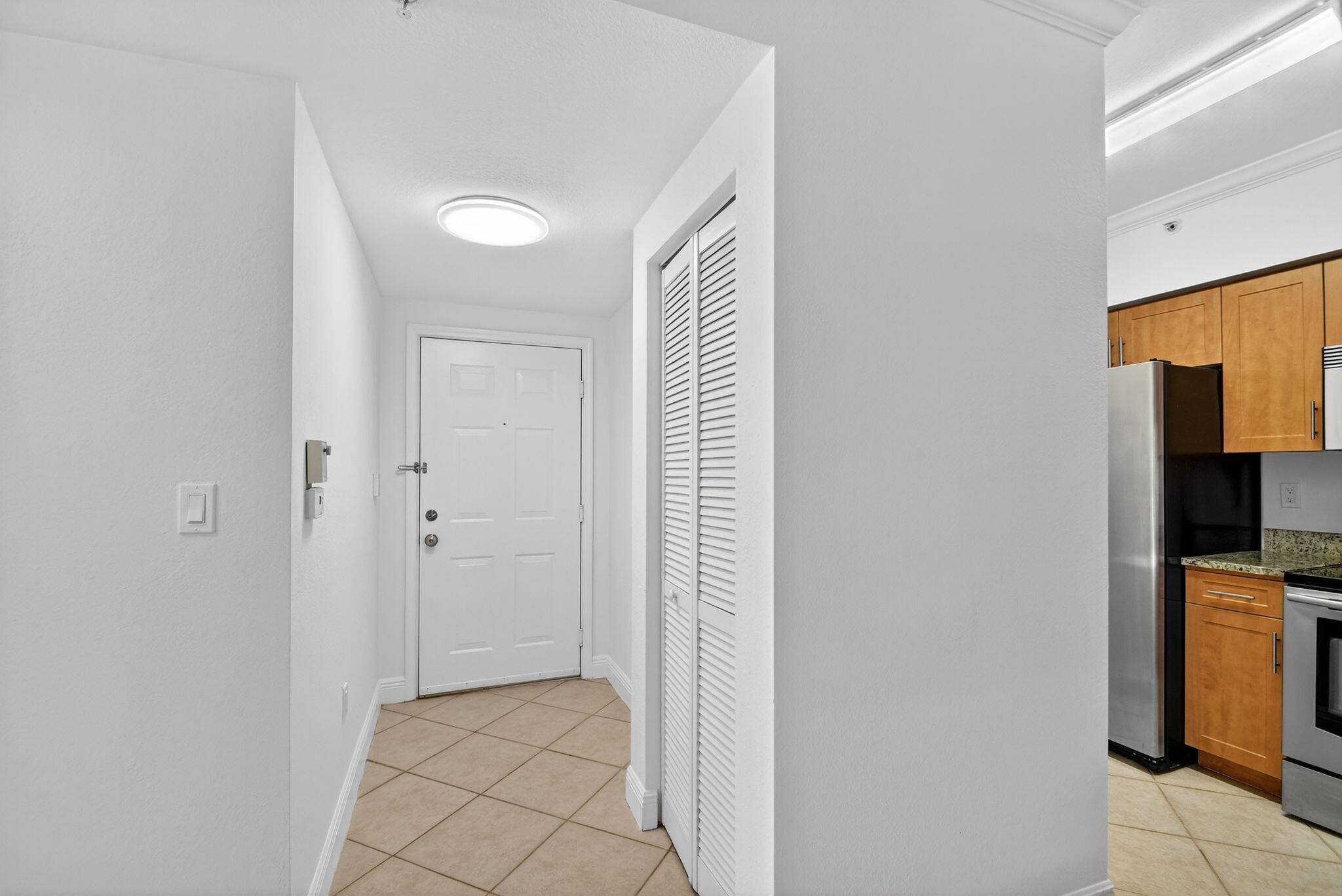 West Palm Beach, FL 33411,6511 Emerald Dunes DR 304