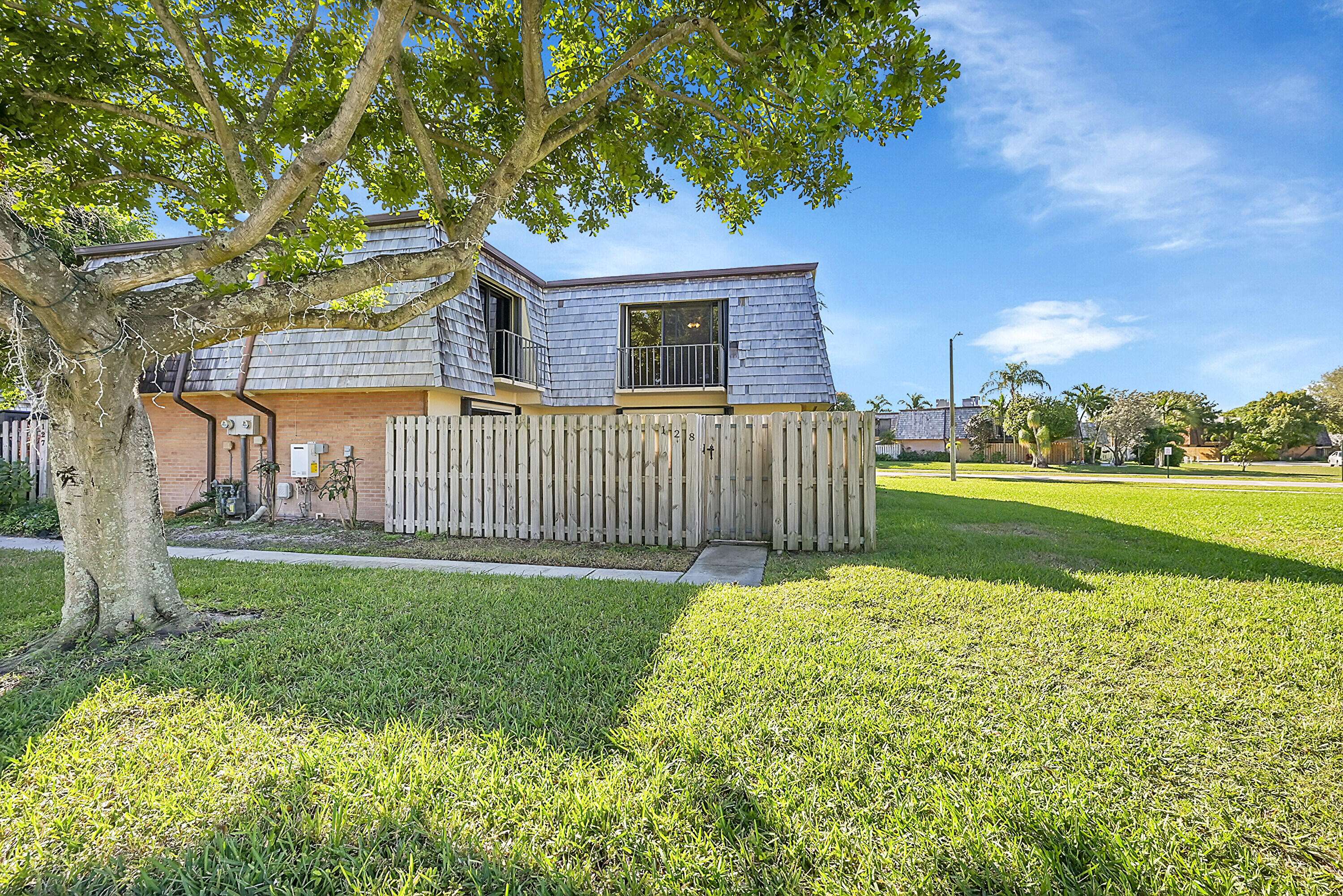 Palm Springs, FL 33461,128 Lake Arbor Drive