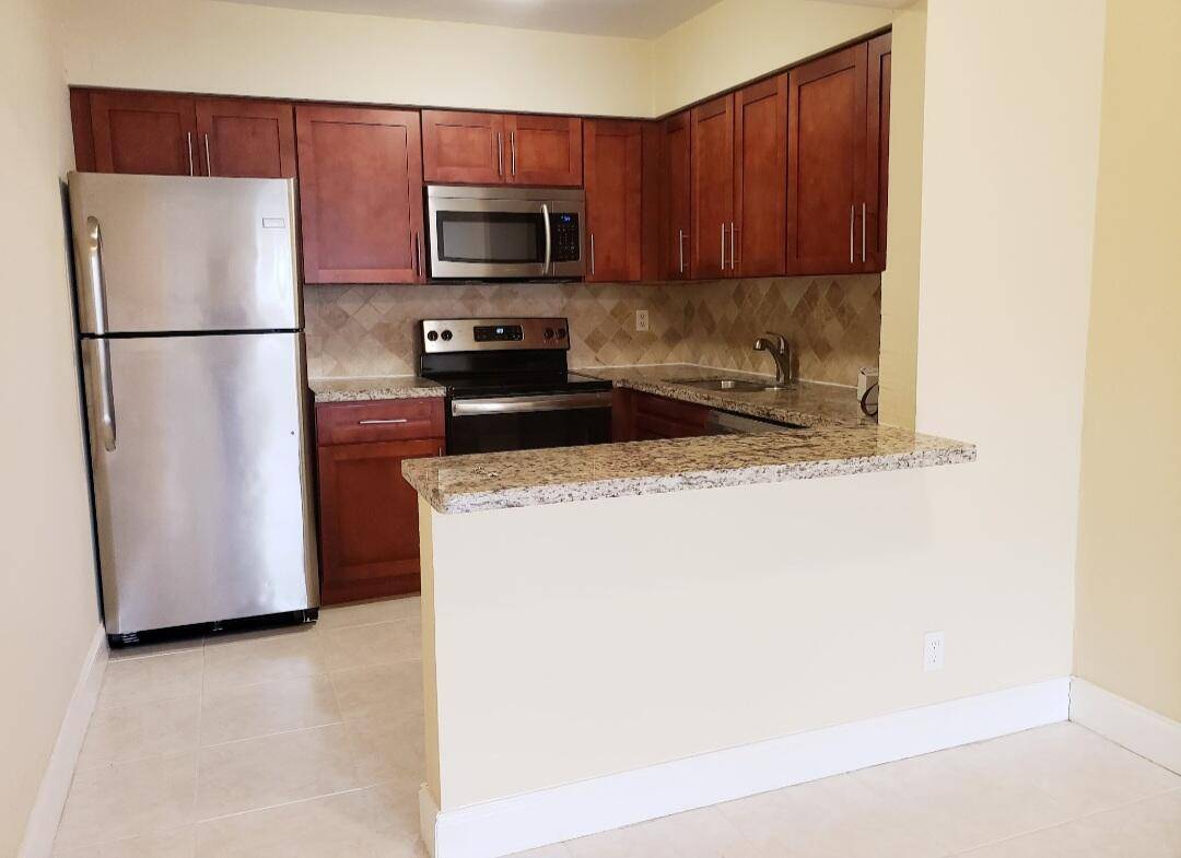 Oakland Park, FL 33334,190 NE 40th ST 192