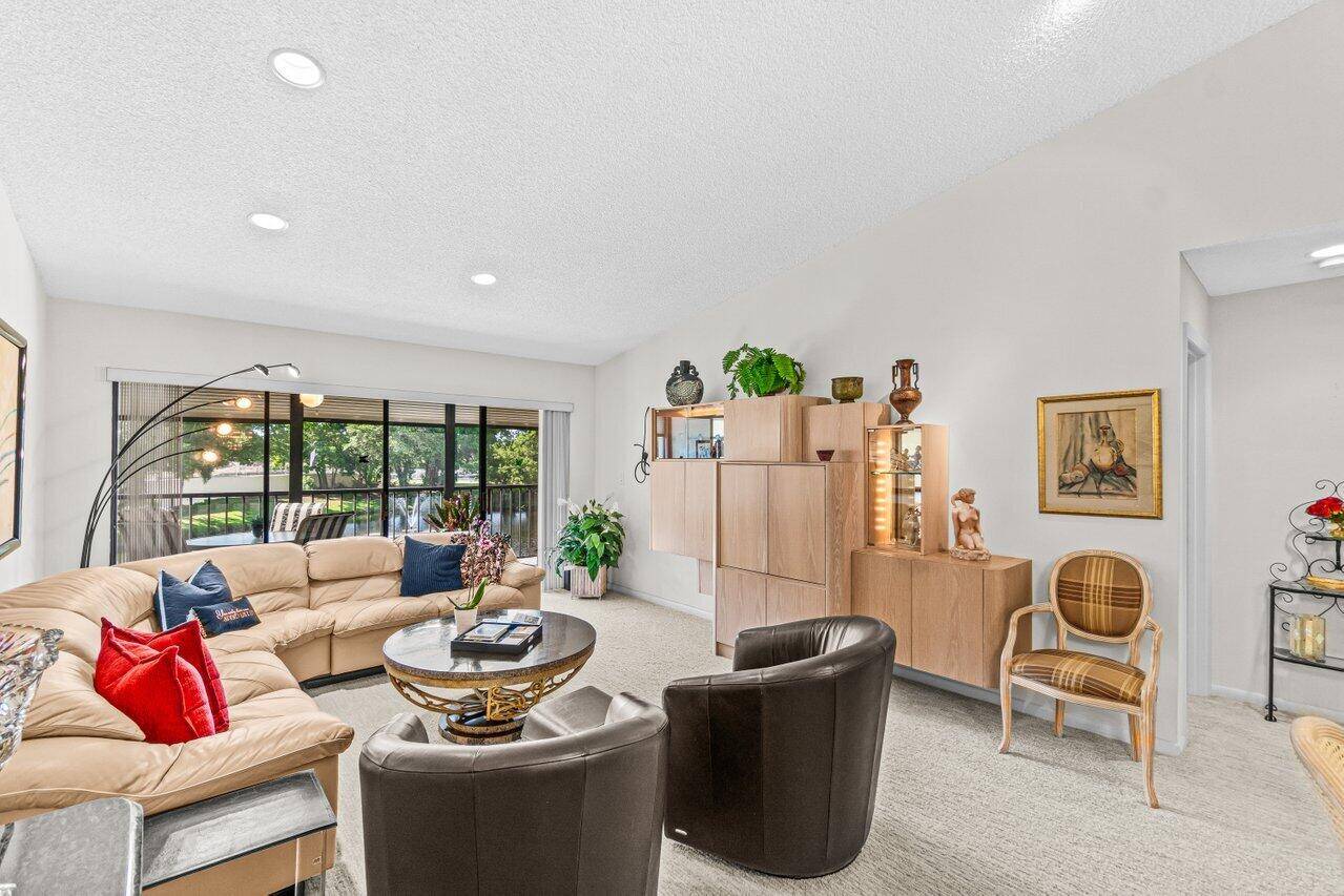 Delray Beach, FL 33484,5020 Golfview CT 1422