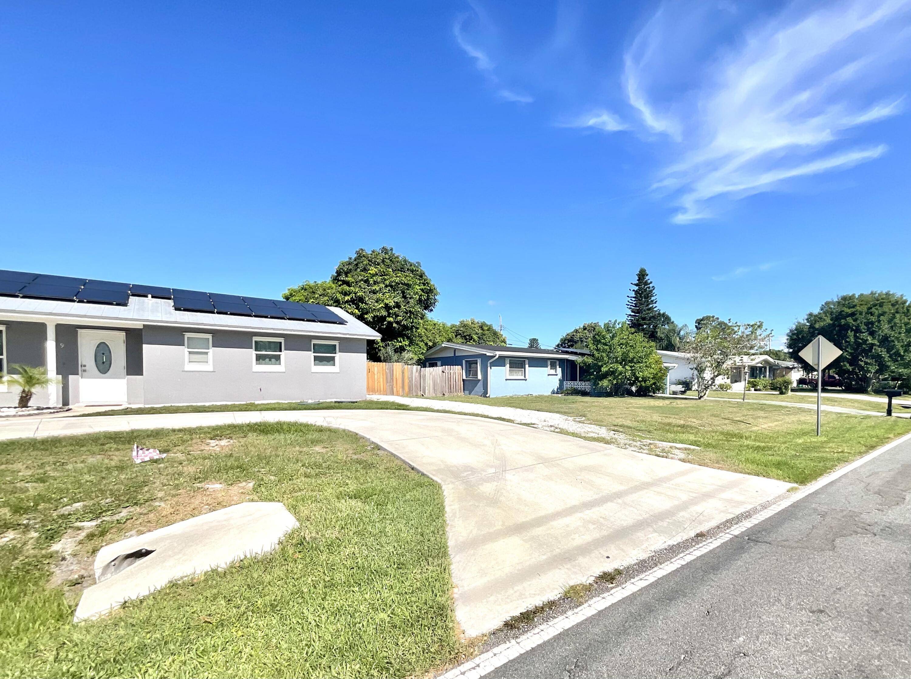 Port Saint Lucie, FL 34952,409 NE Oleander AVE