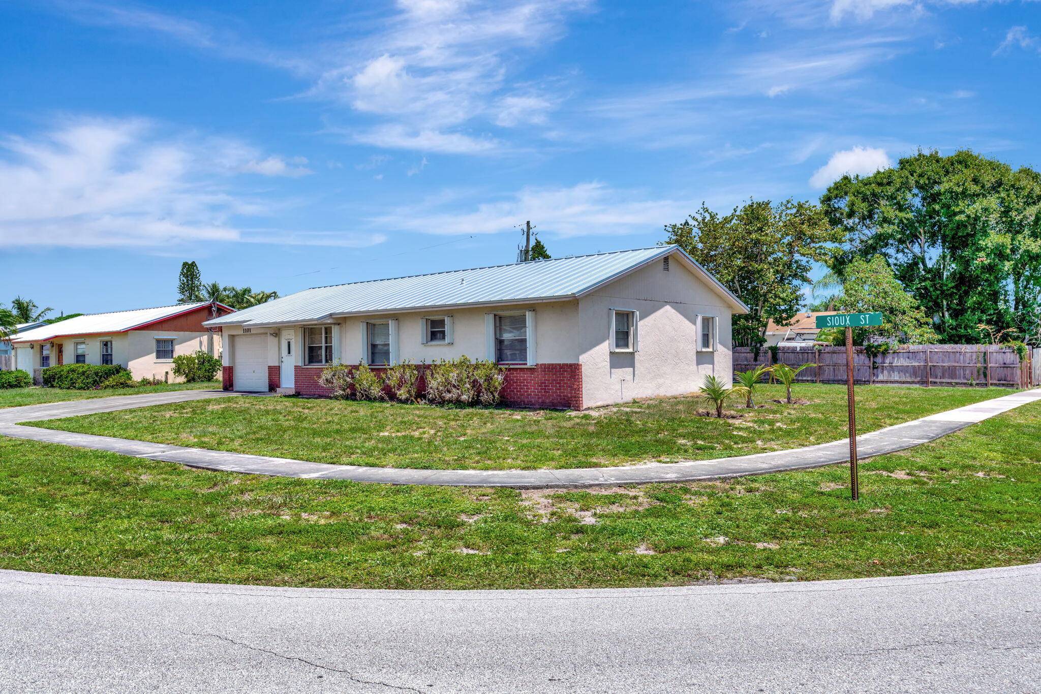 Jupiter, FL 33458,1101 Sioux ST