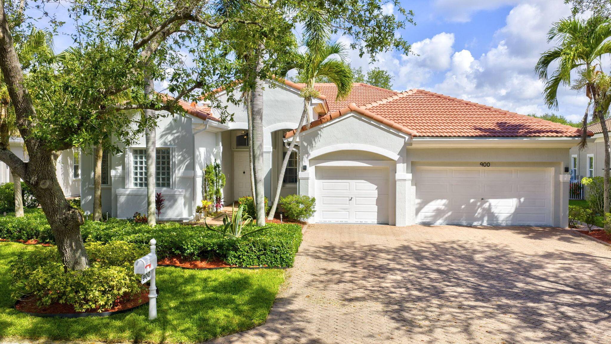 Coral Springs, FL 33071,900 NW 123 DR