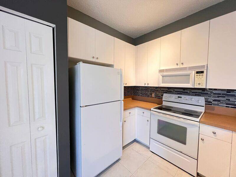 Tequesta, FL 33469,117 Lighthouse CIR J