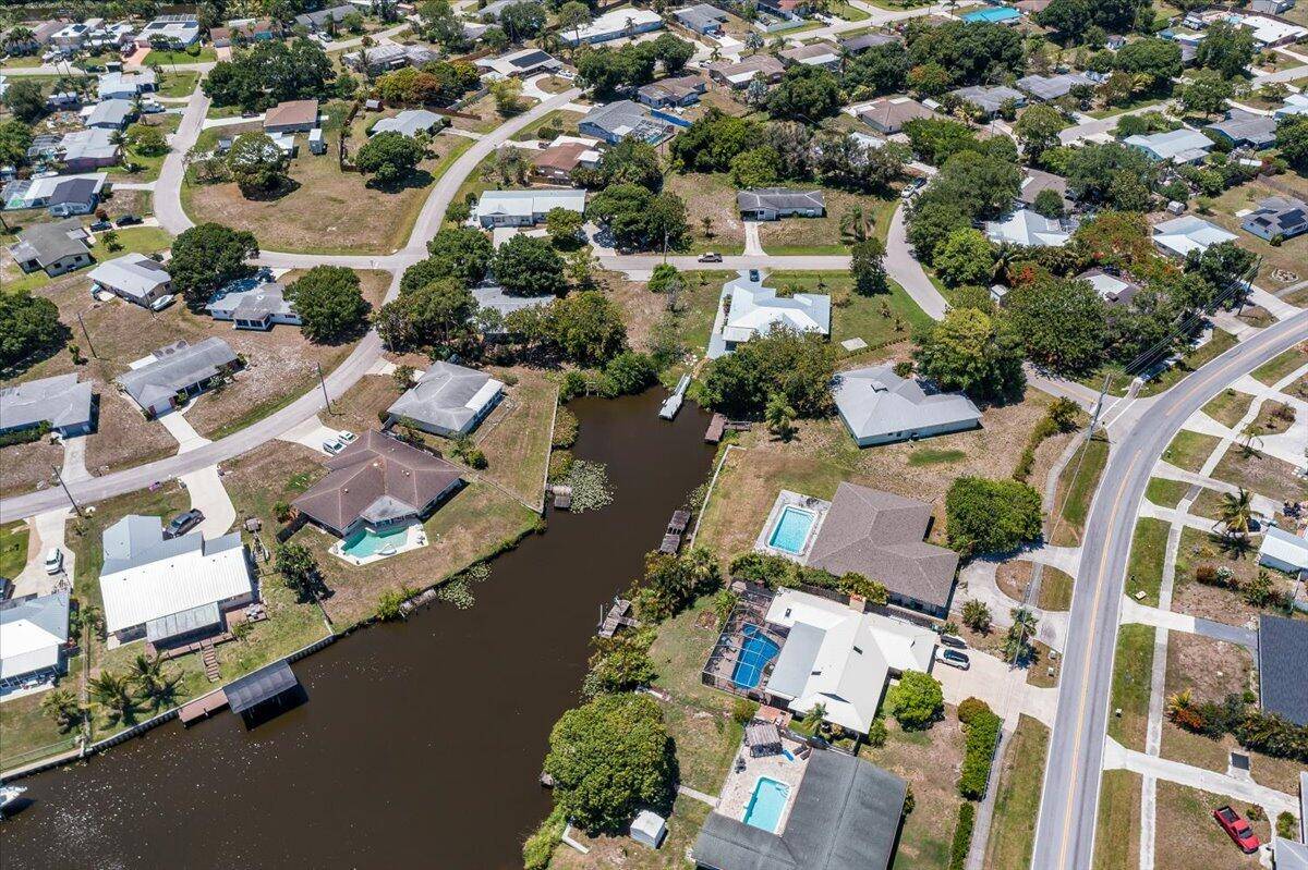 Port Saint Lucie, FL 34952,202 Bay ST