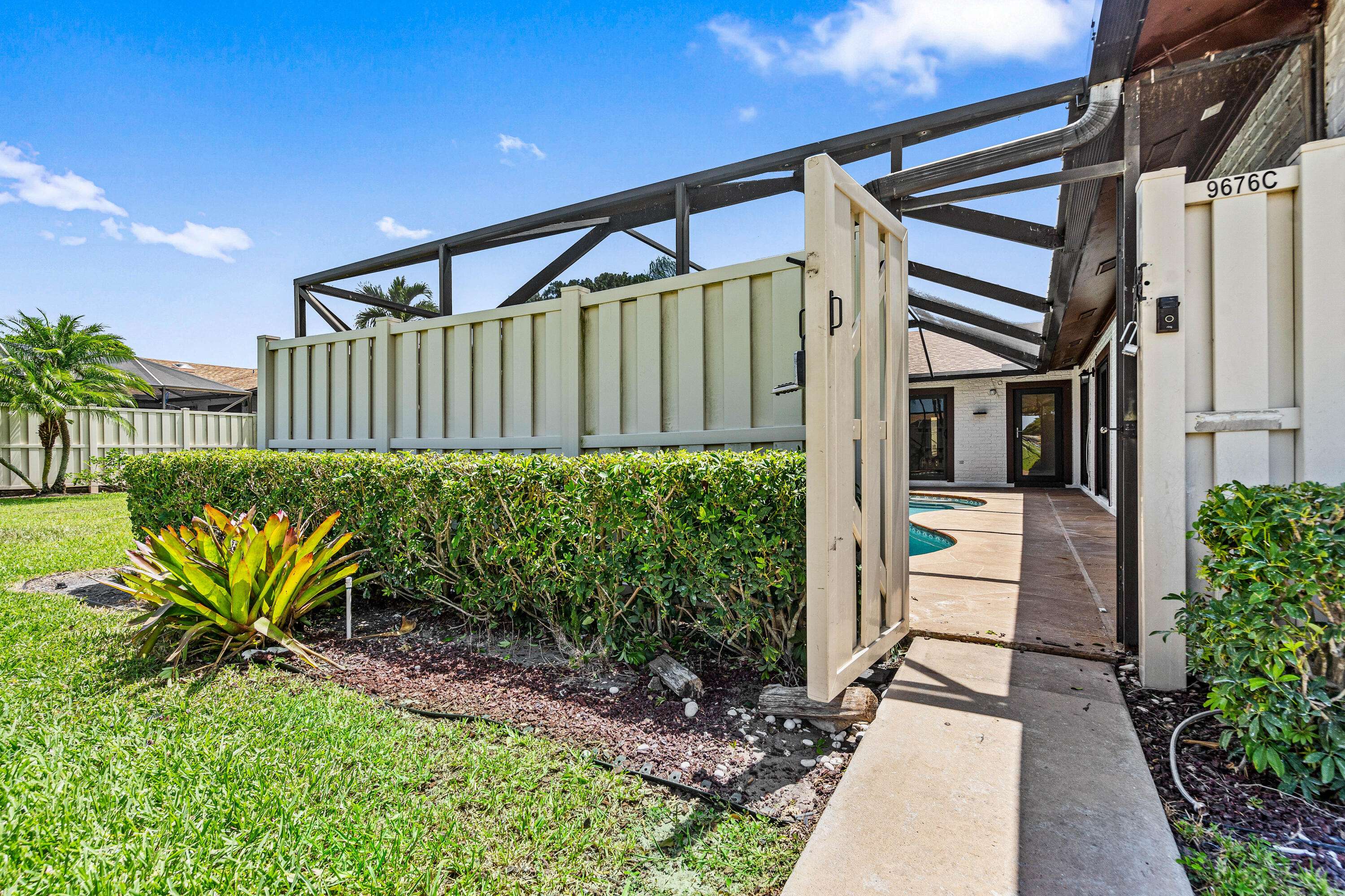 Boca Raton, FL 33496,9676 Boca Gardens Pkwy C