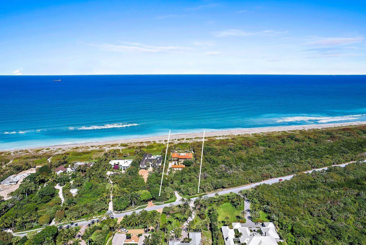 Hobe Sound, FL 33455,527 S Beach RD