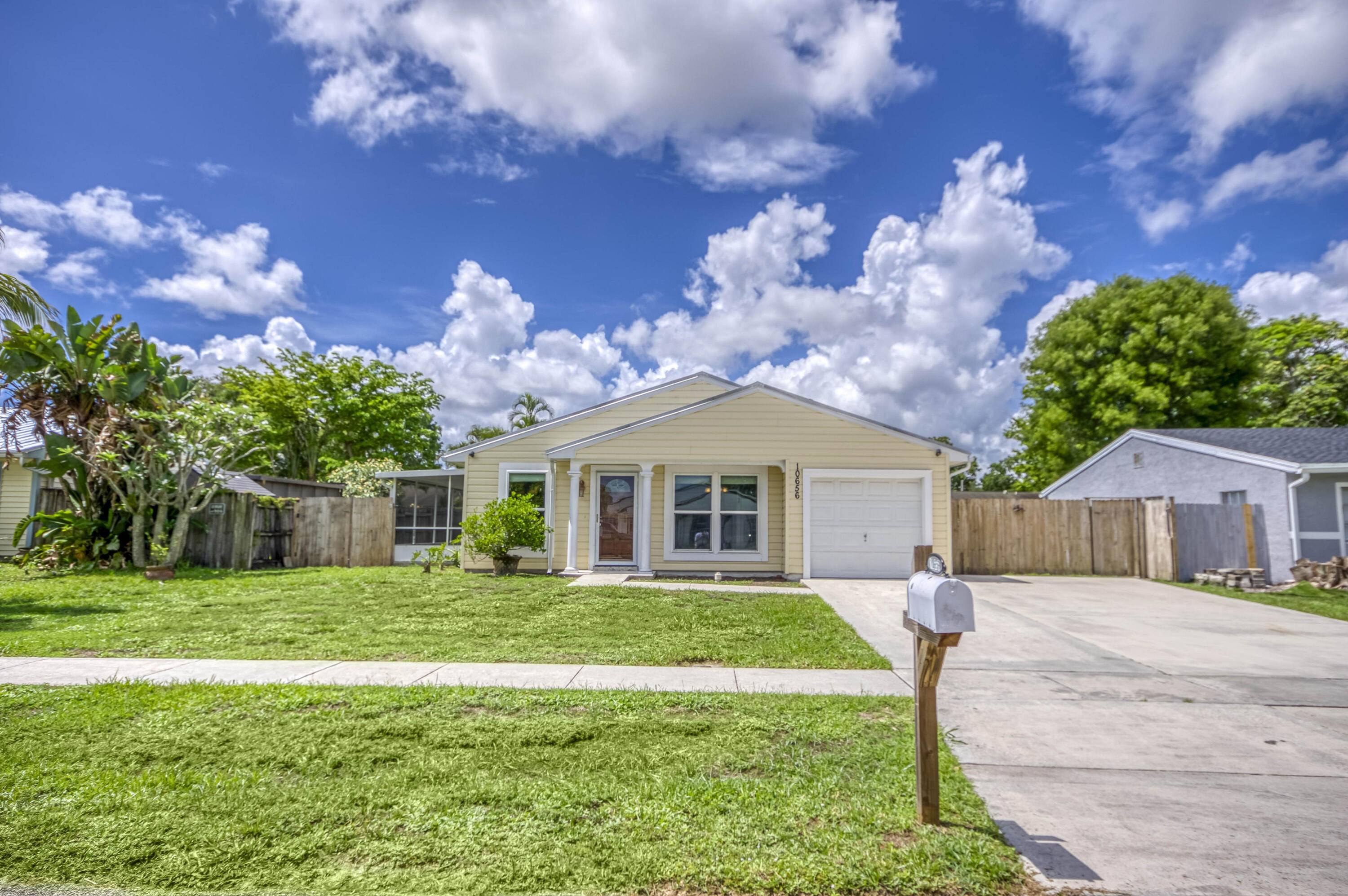 Royal Palm Beach, FL 33411,10656 Bobbie LN
