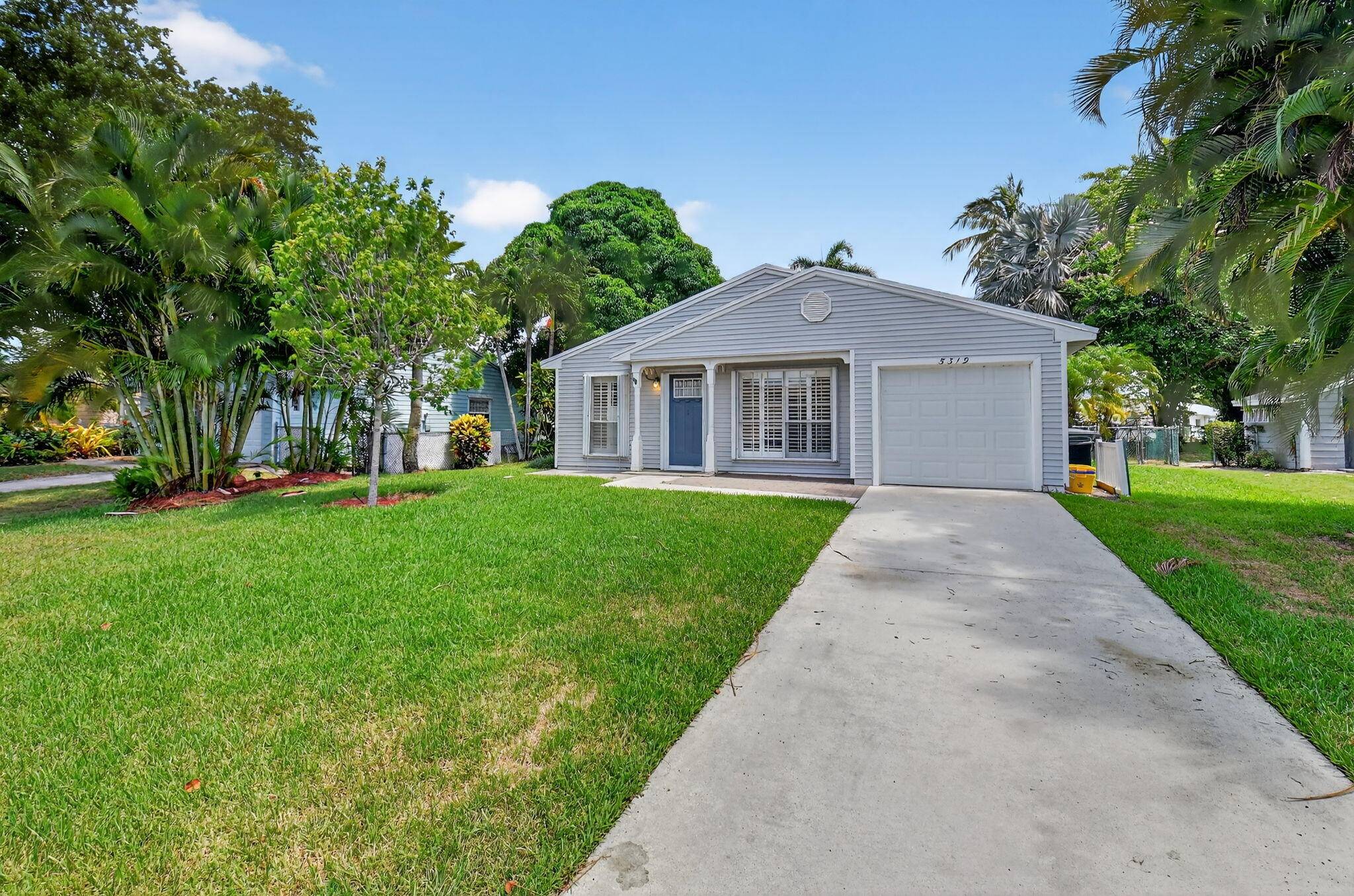 Boynton Beach, FL 33472,5319 Courtney CIR
