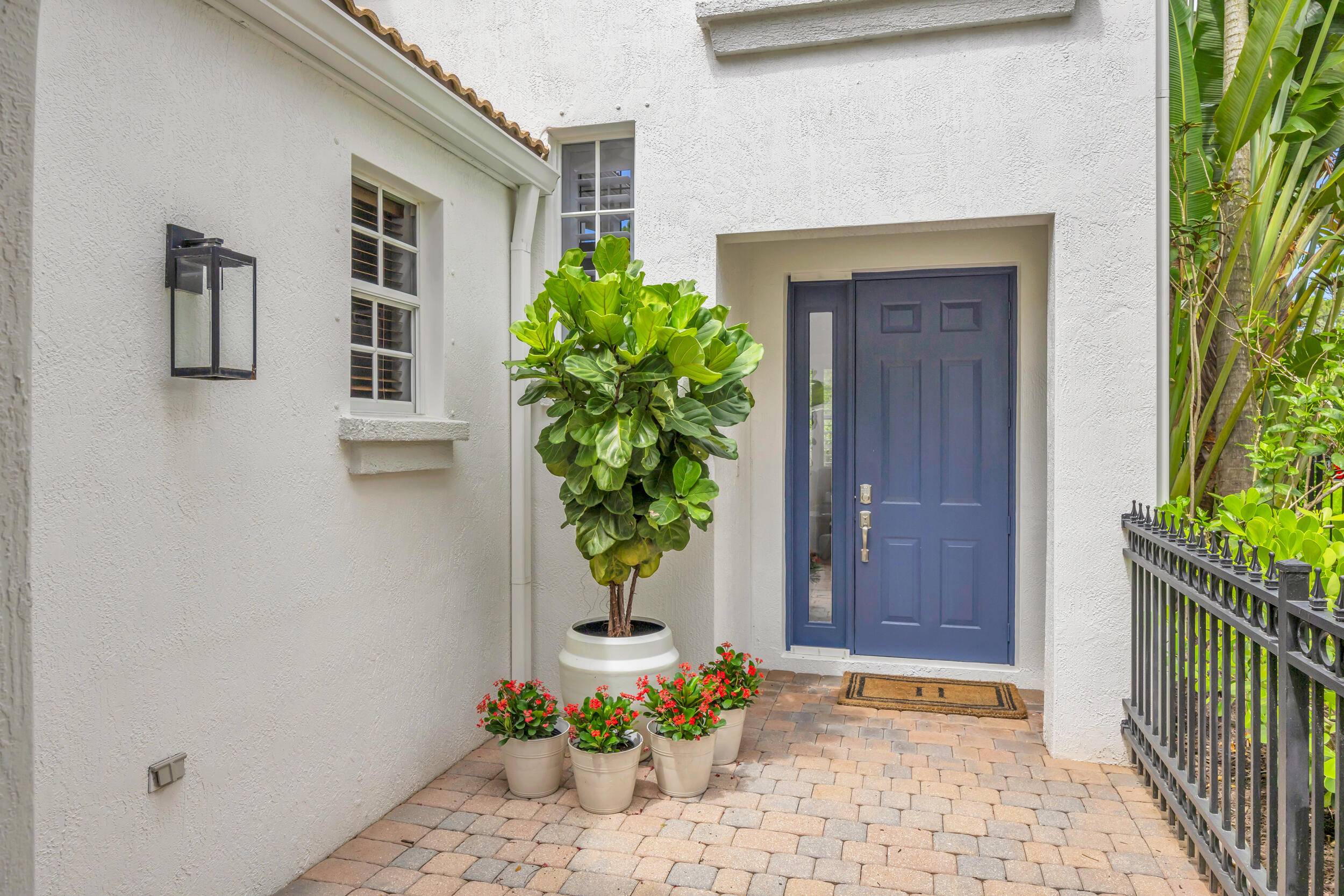 Palm Beach Gardens, FL 33410,1909 Flower DR