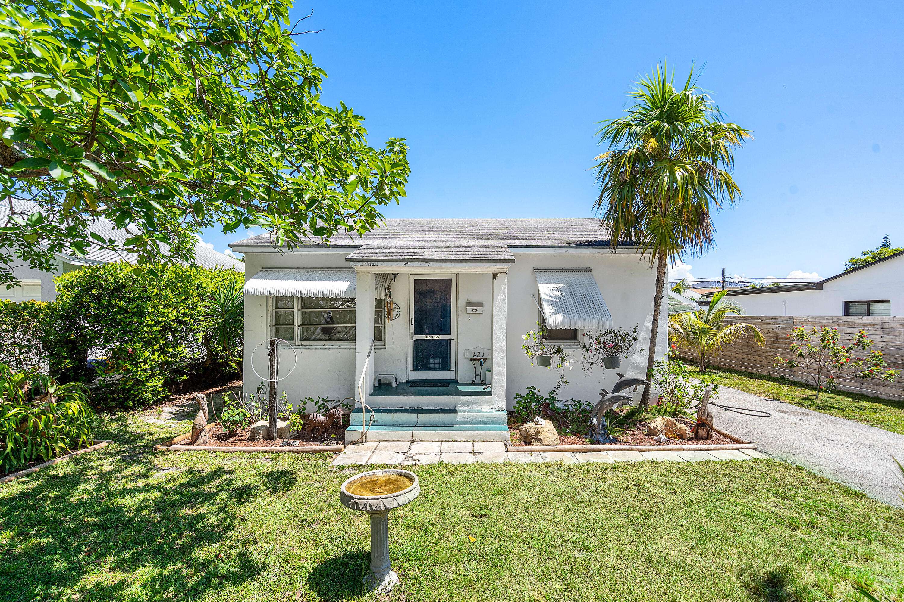 Delray Beach, FL 33444,221 NE 10th ST