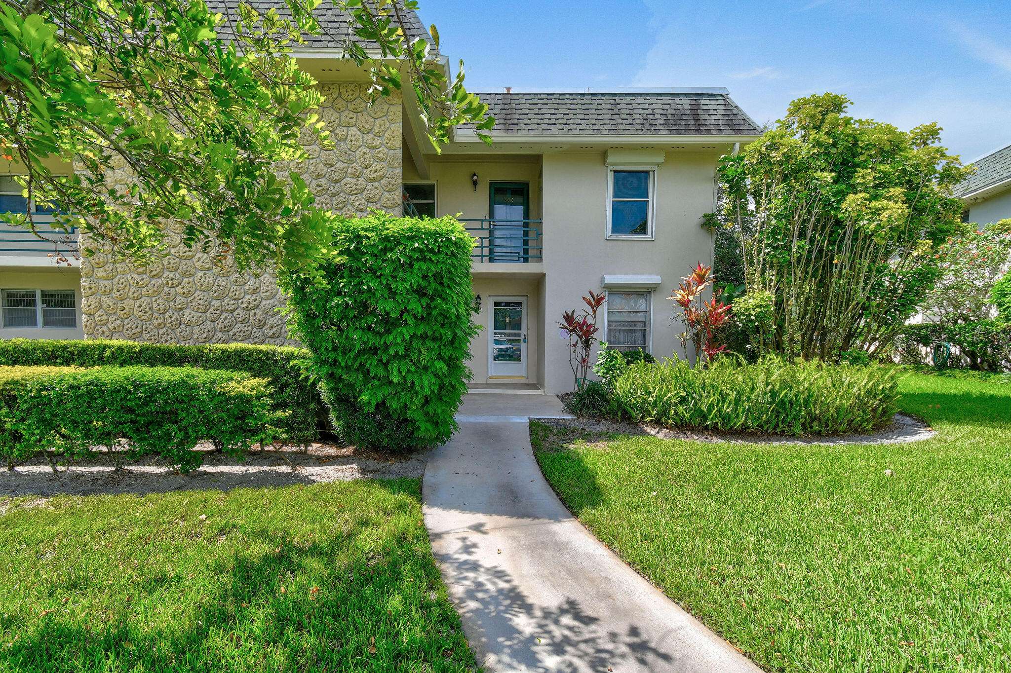 Stuart, FL 34994,1900 S Kanner HWY 3-108