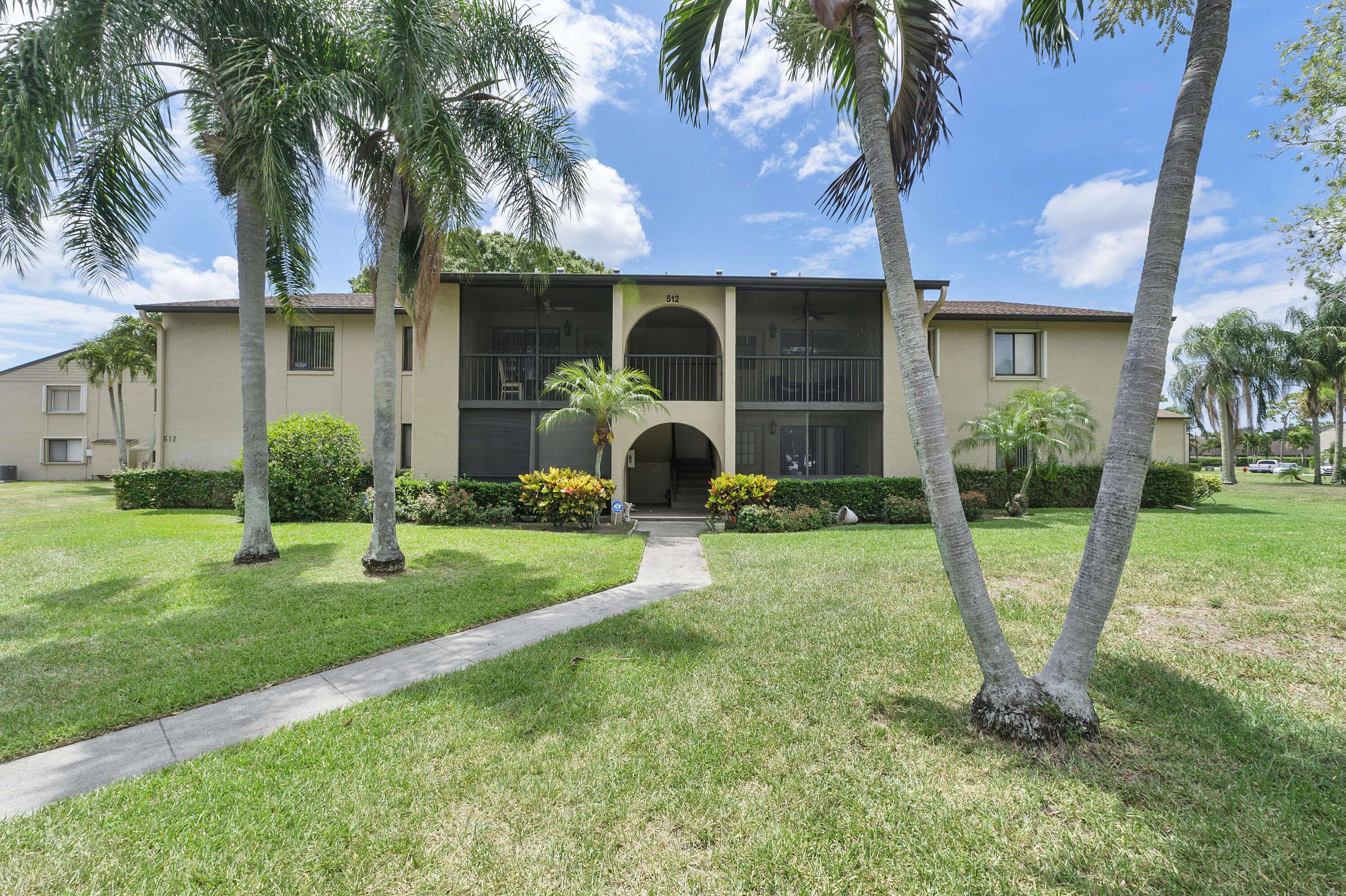 Greenacres, FL 33415,512 Shady Pine Way B1