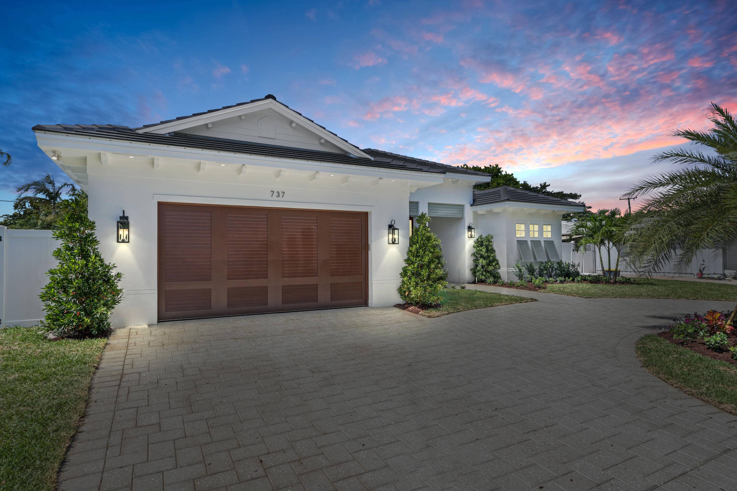 North Palm Beach, FL 33408,737 Nighthawk WAY
