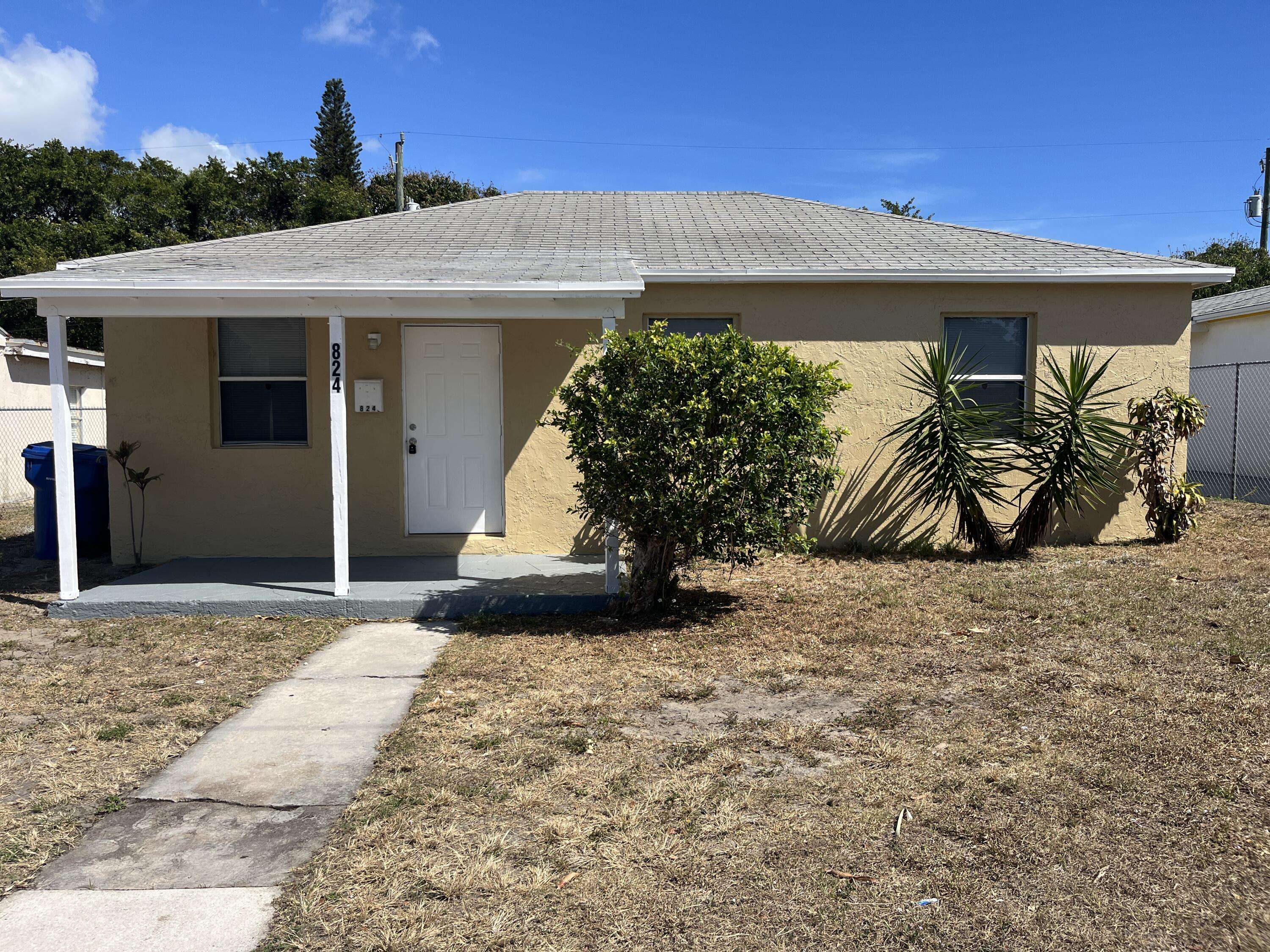 Riviera Beach, FL 33404,824 W 5th ST