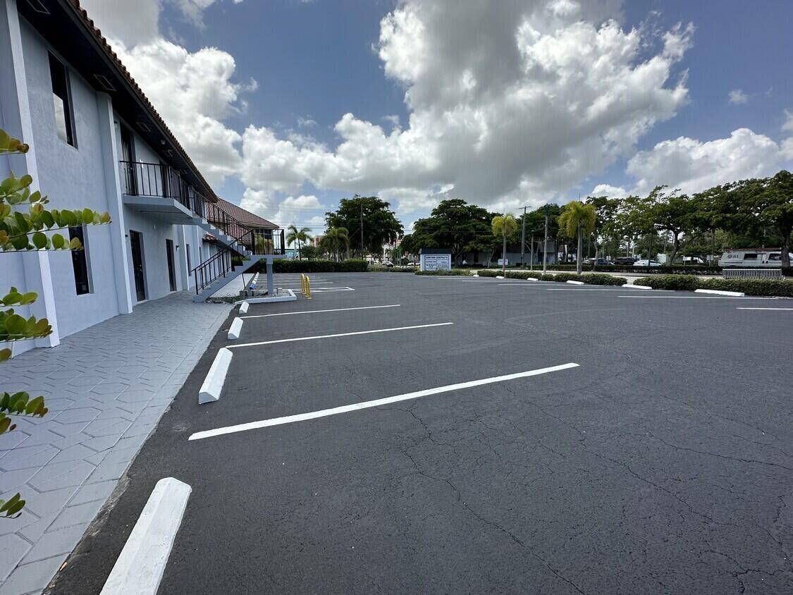 Lake Worth Beach, FL 33460,309 Lake AVE