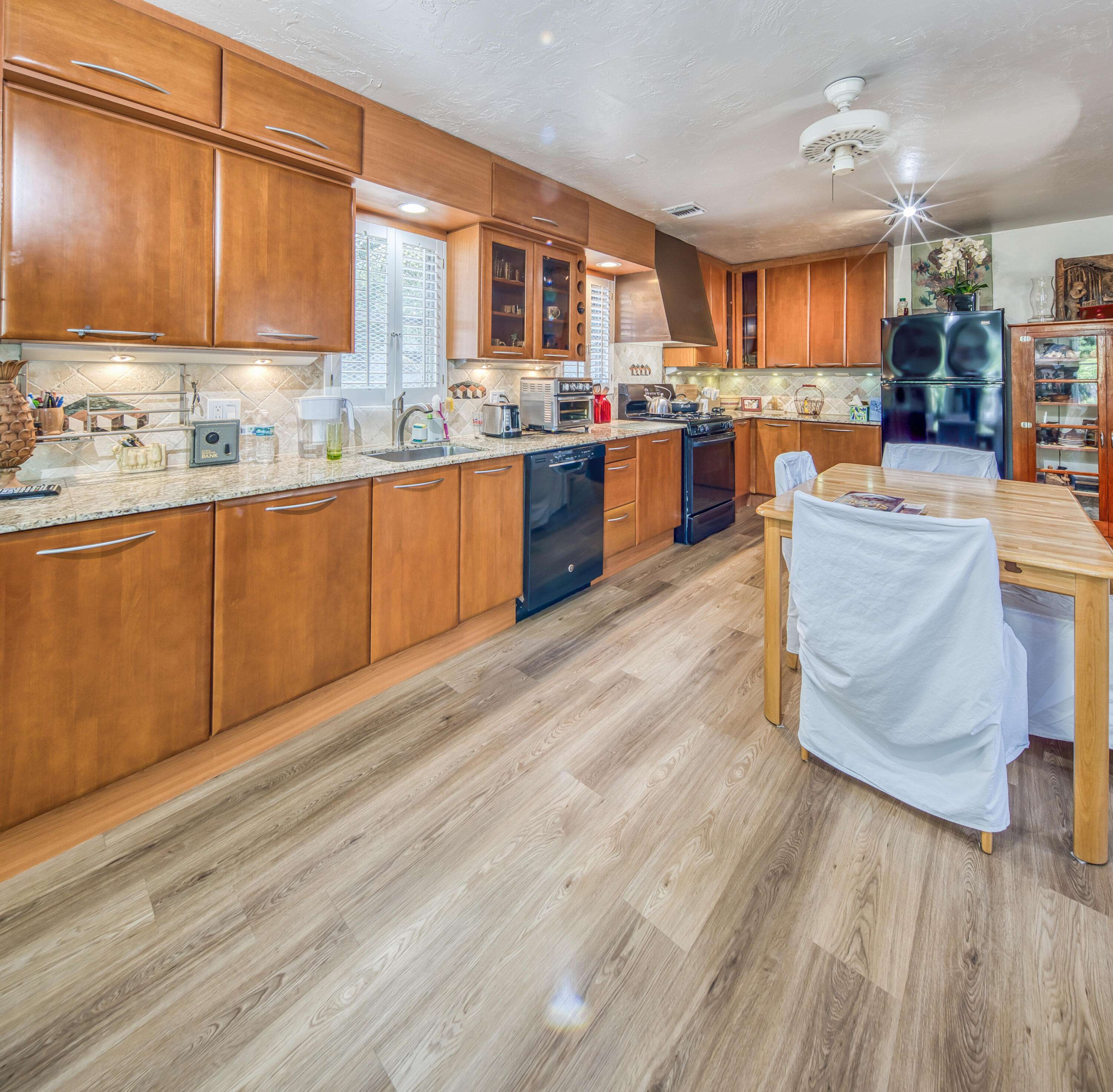 Lake Worth, FL 33461,915 Lehto LN