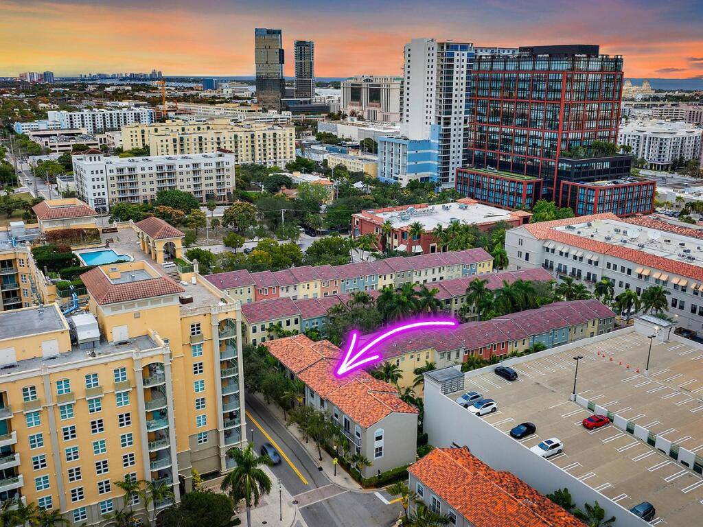 West Palm Beach, FL 33401,560 S Sapodilla AVE 302
