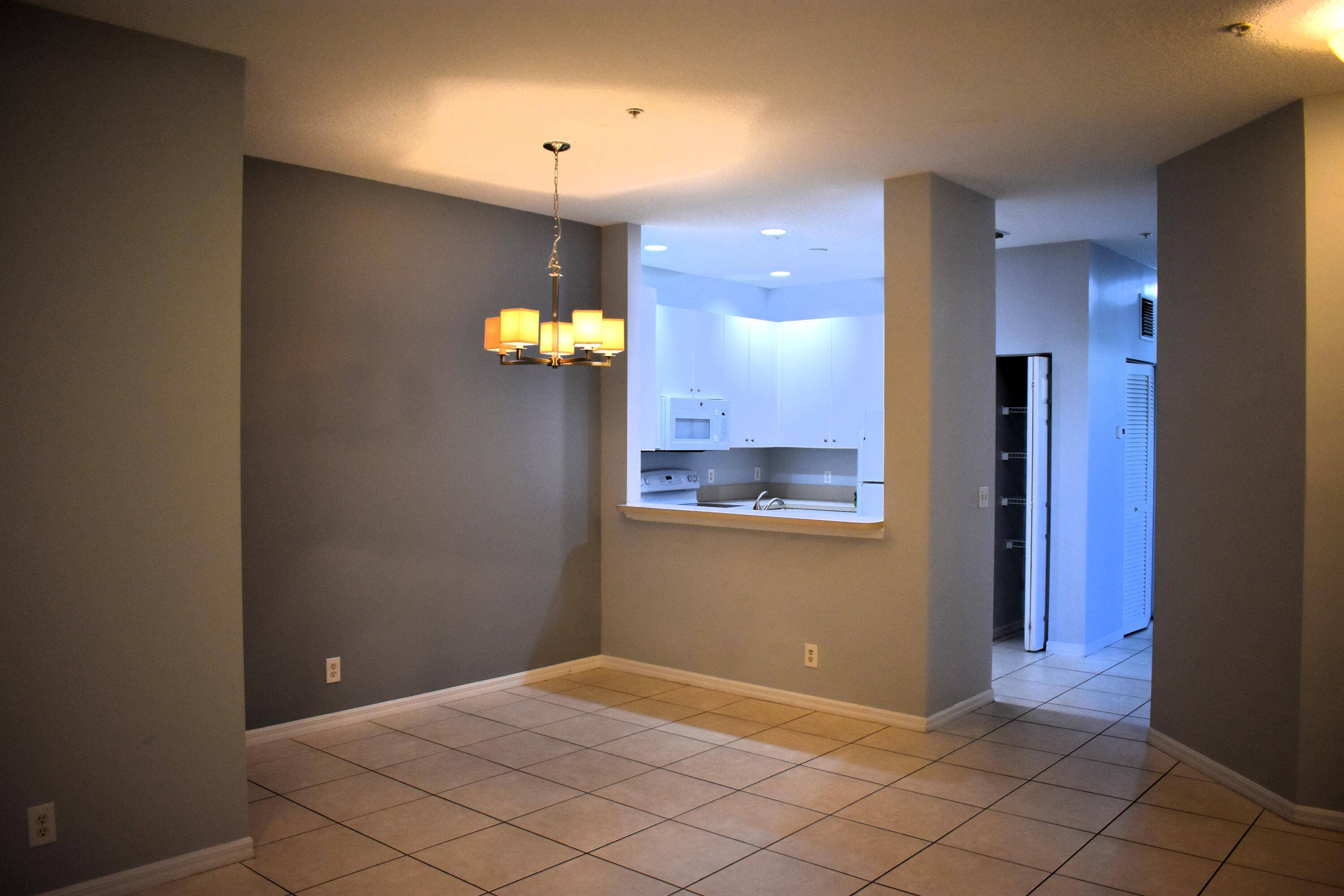 Tequesta, FL 33469,102 Lighthouse CIR A