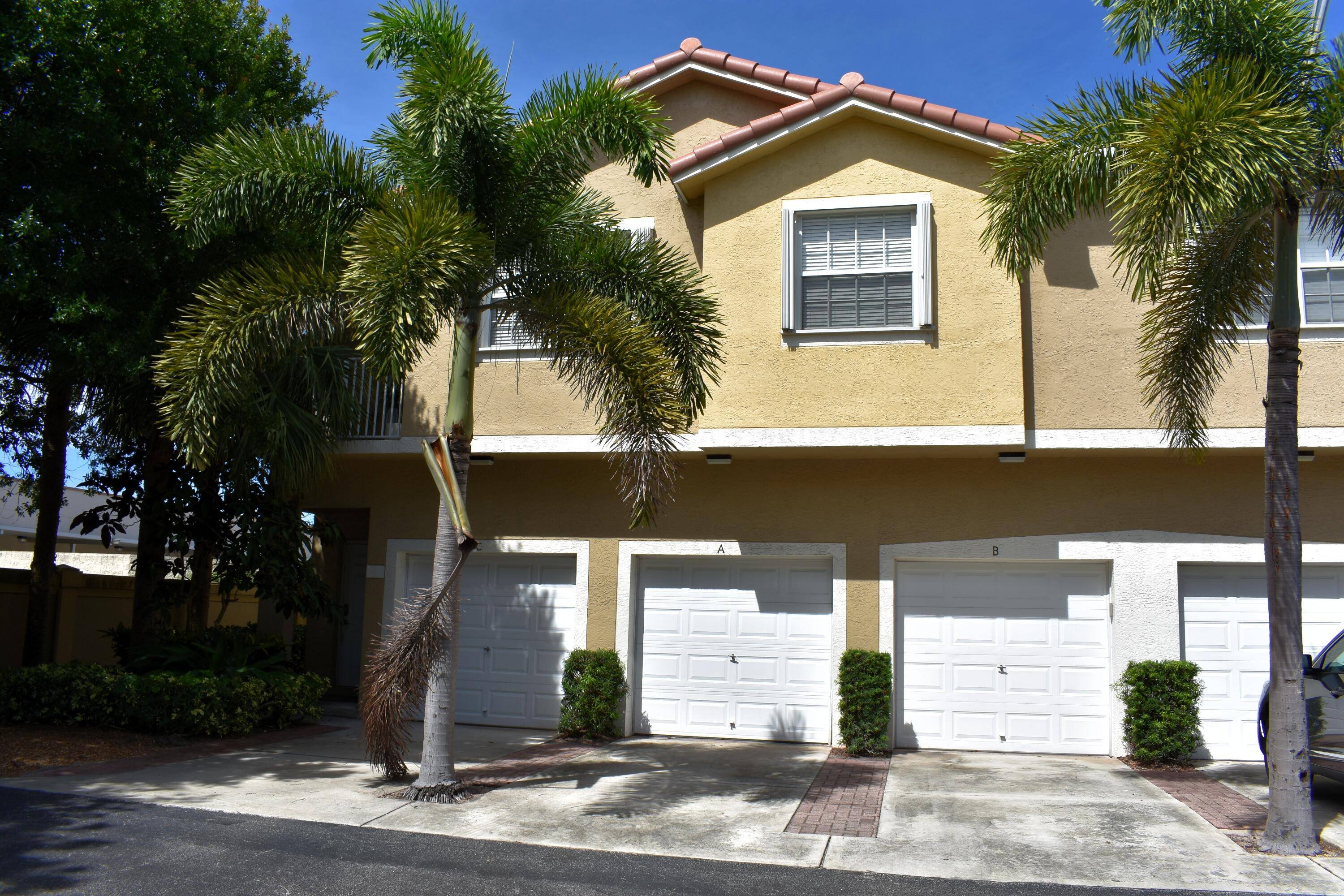 Tequesta, FL 33469,102 Lighthouse CIR A