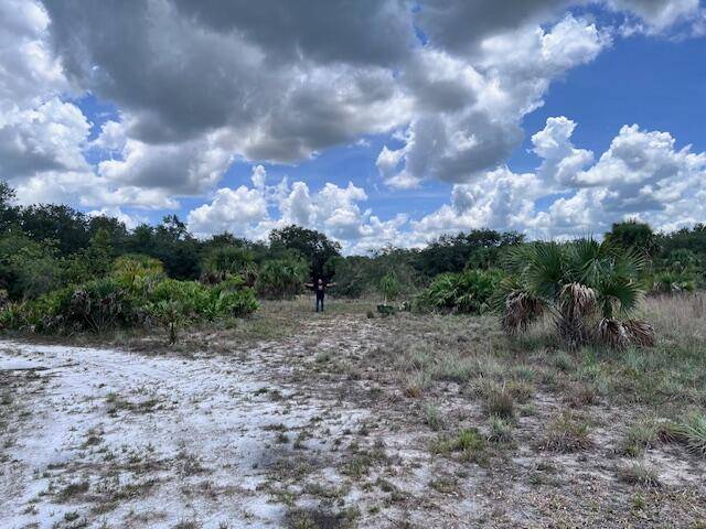 Okeechobee, FL 34972,15266 NW 296th ST