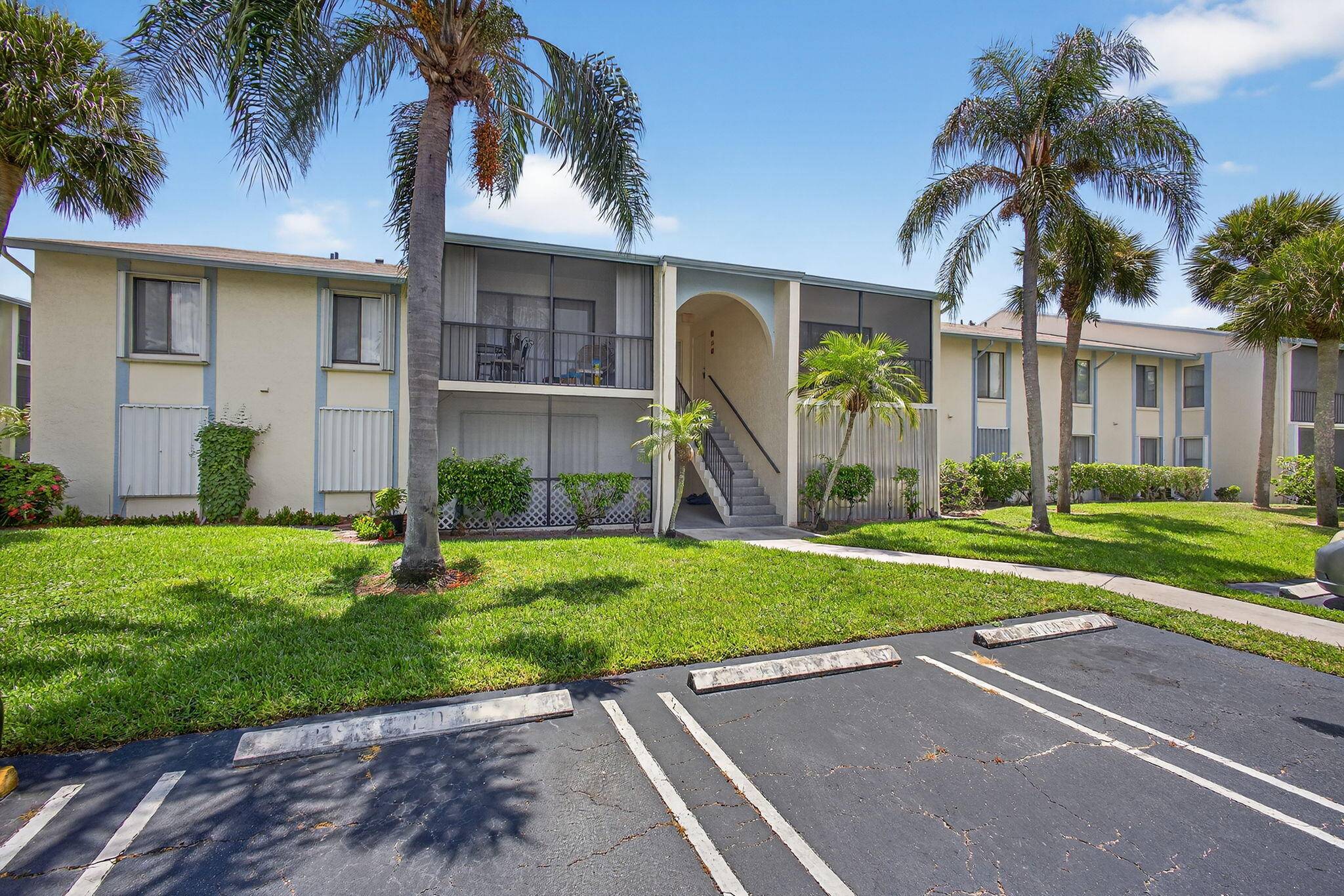 West Palm Beach, FL 33409,1104 Green Pine BLVD D2