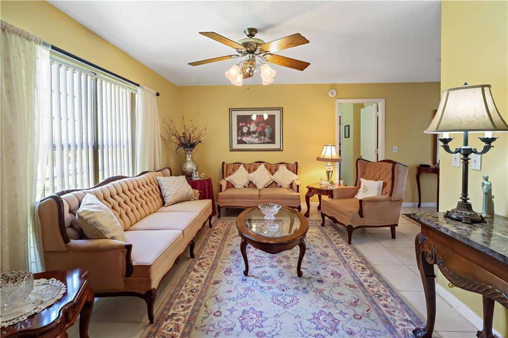 Melbourne, FL 32934,2582 Longwood BLVD