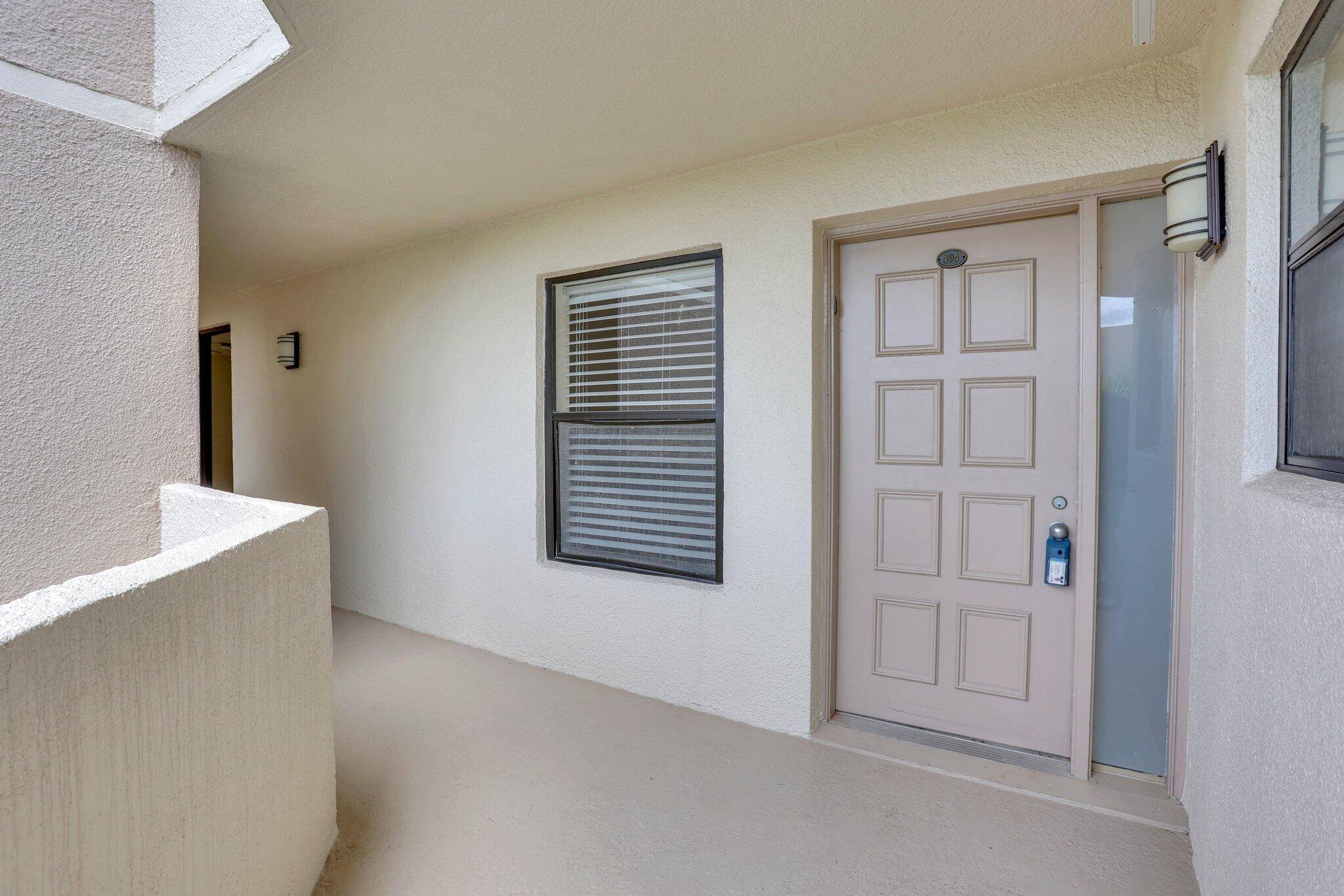 Boca Raton, FL 33433,5749 Camino Del Sol 404