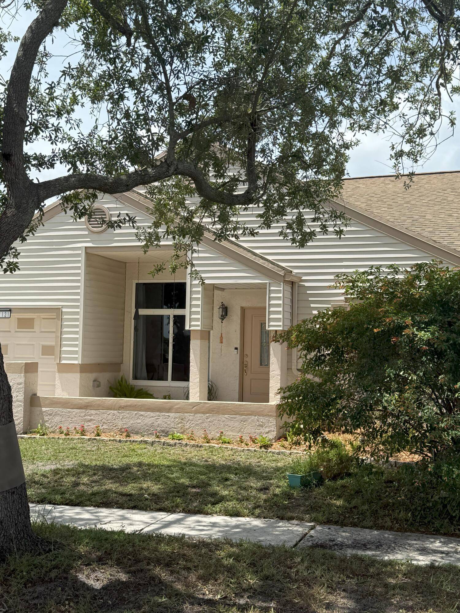 Pembroke Pines, FL 33025,1131 SW 87th AVE