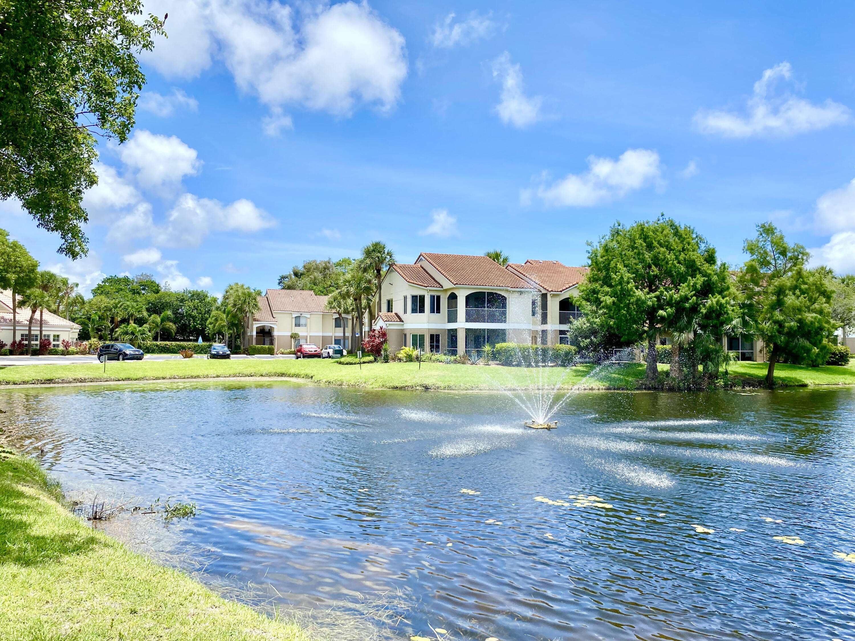 Boynton Beach, FL 33426,815 W Boynton Beach BLVD 7-102
