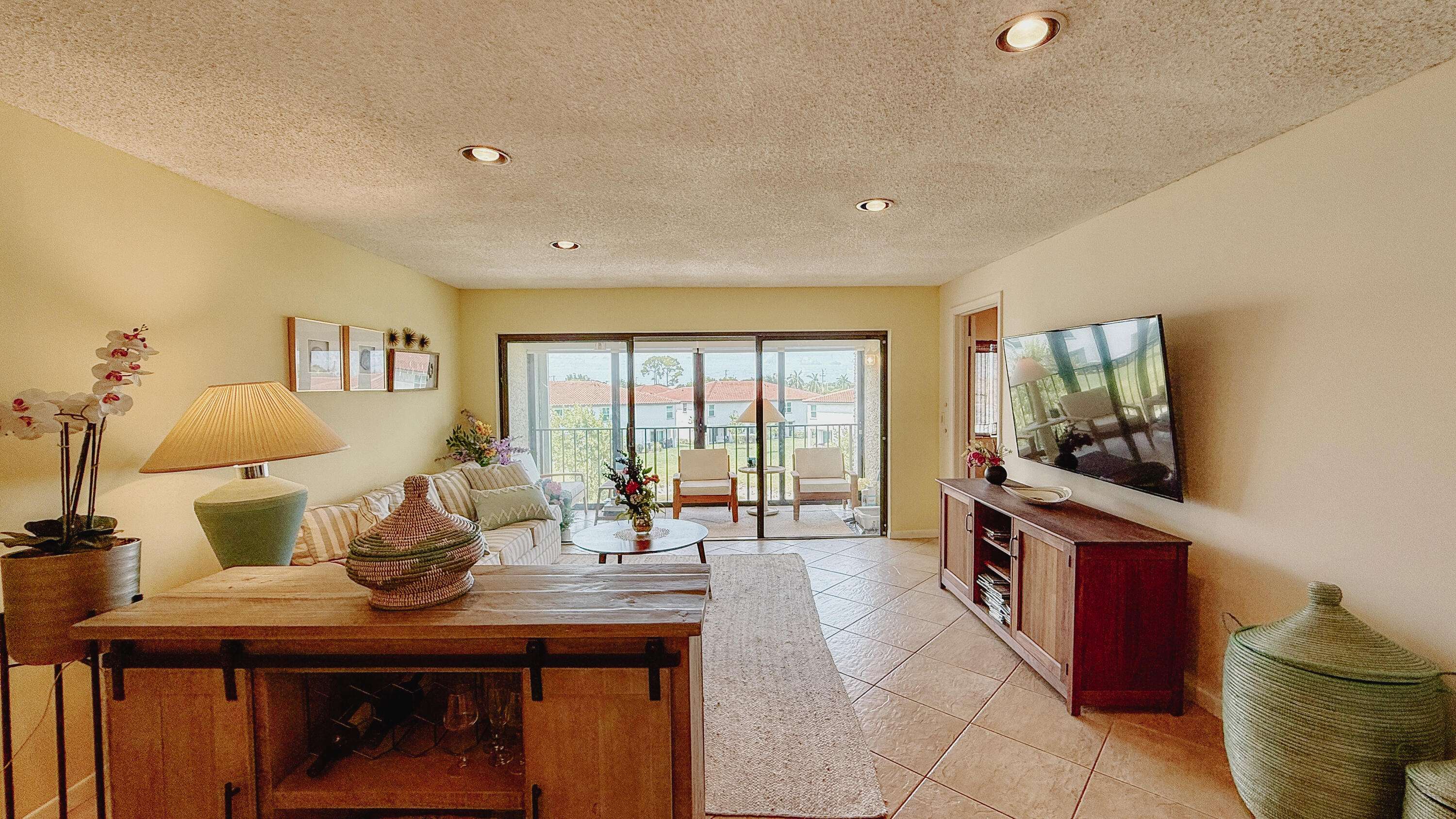 Lake Worth, FL 33467,4090 Tivoli CT 303