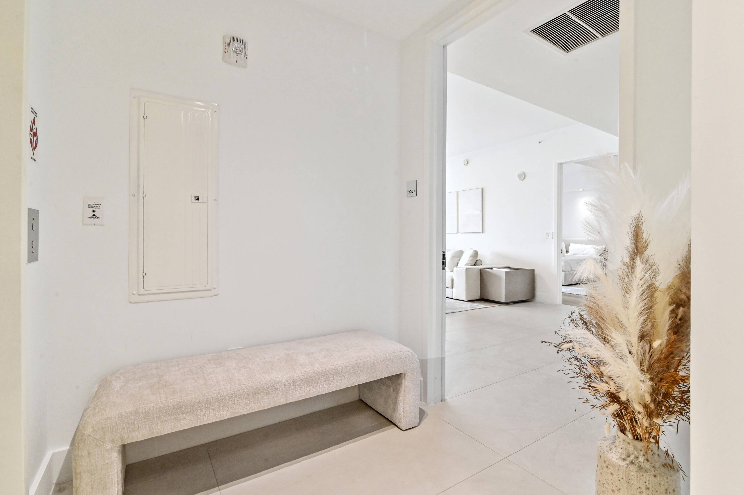 Bal Harbour, FL 33154,10203 Collins Ave 305