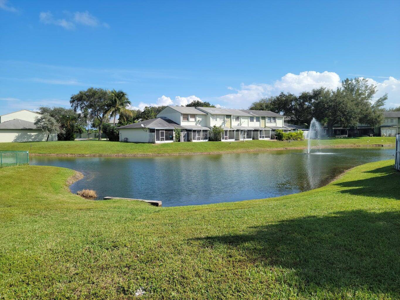 Deerfield Beach, FL 33064,886 Crystal Lake DR
