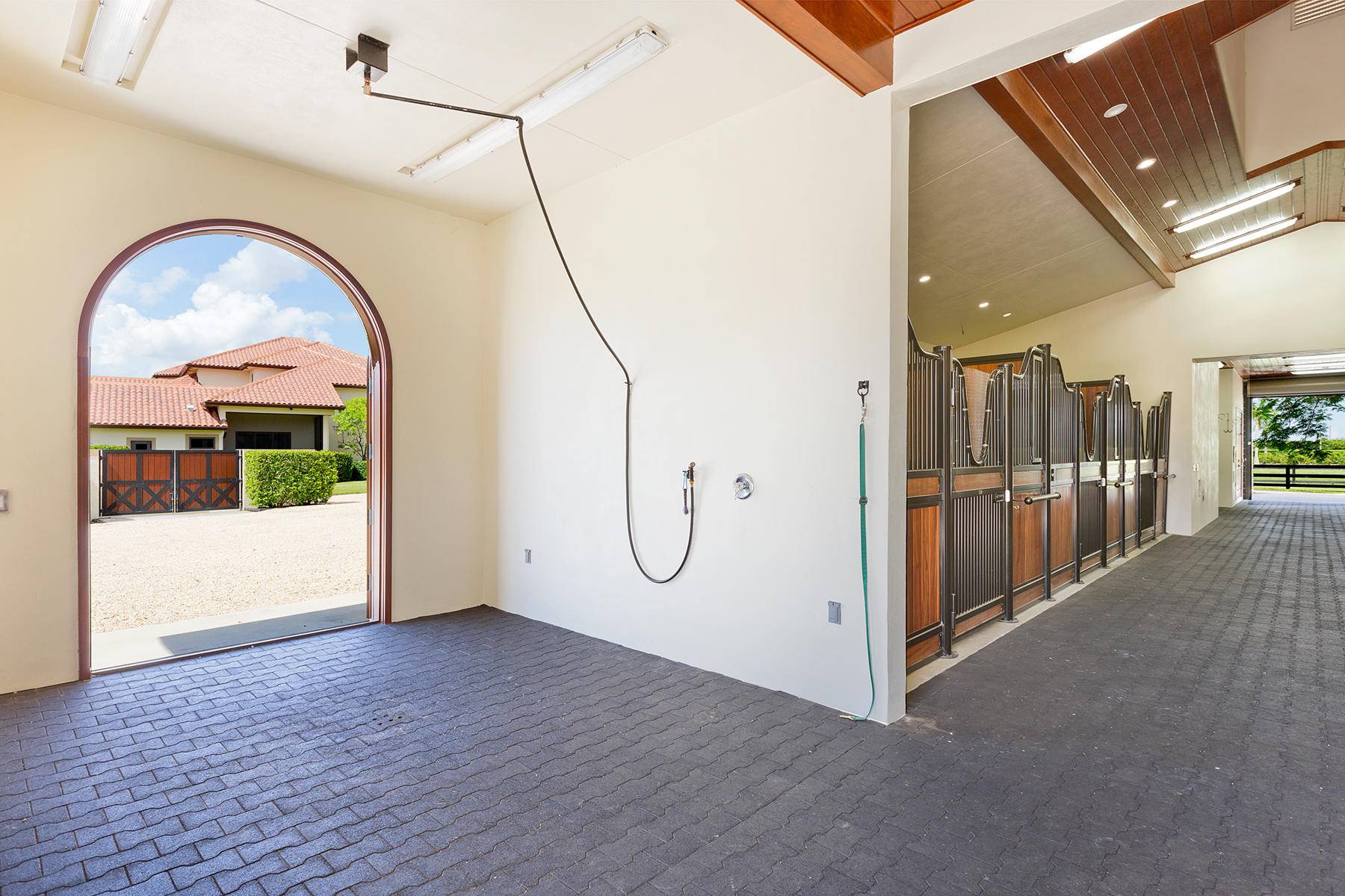 Wellington, FL 33414,3310 Palm Beach Point BLVD (Barn & Apartment)