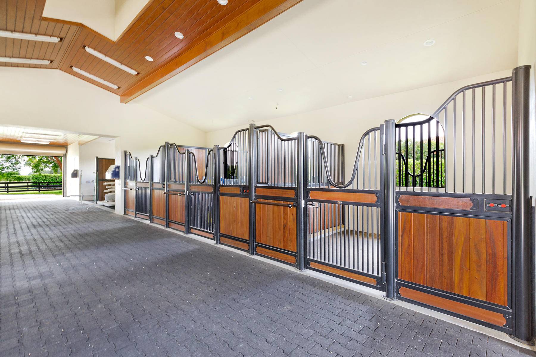Wellington, FL 33414,3310 Palm Beach Point BLVD (Barn & Apartment)