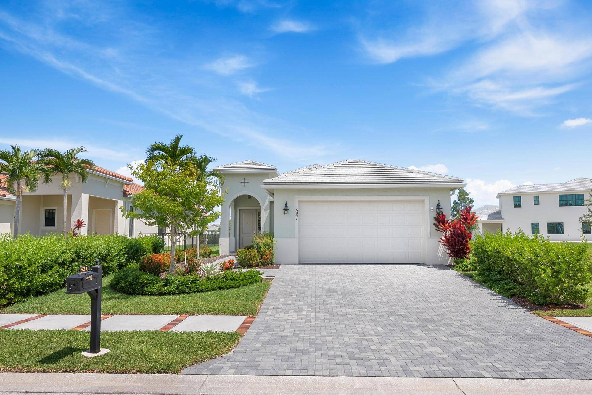 Port Saint Lucie, FL 34984,521 SE Fascino CIR