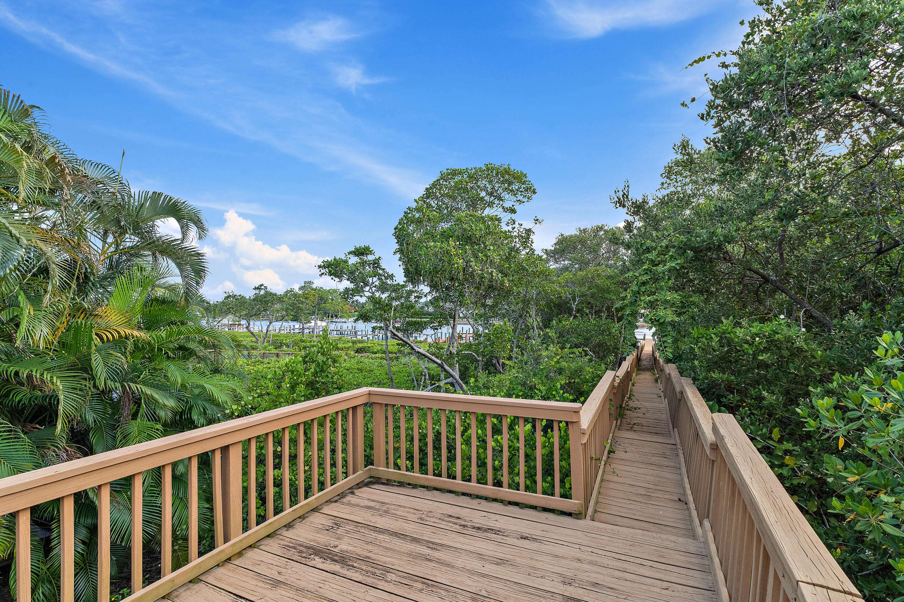 Jupiter, FL 33477,348 River Edge RD