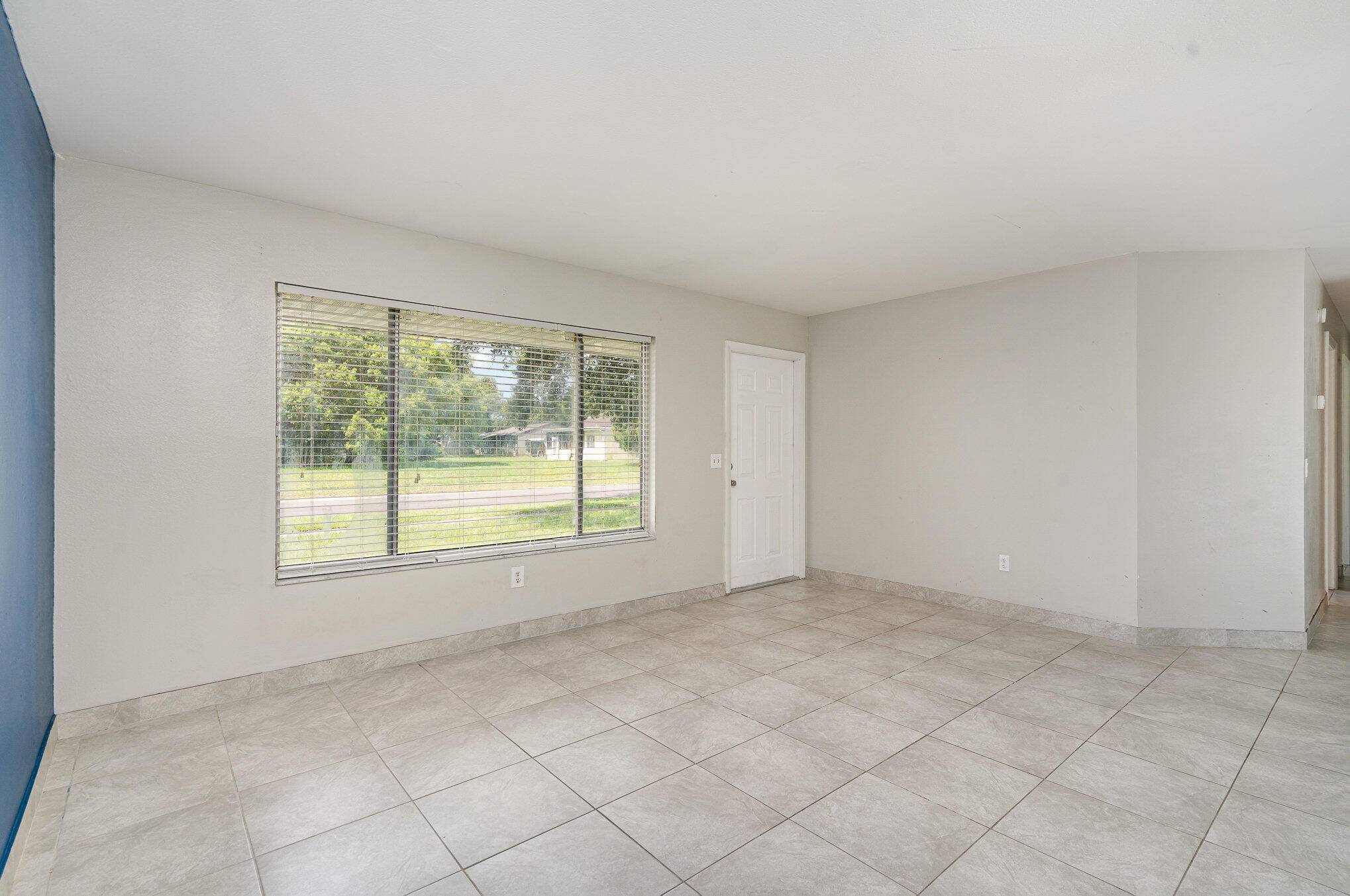 Palm Bay, FL 32905,991 NE Gatewood CT